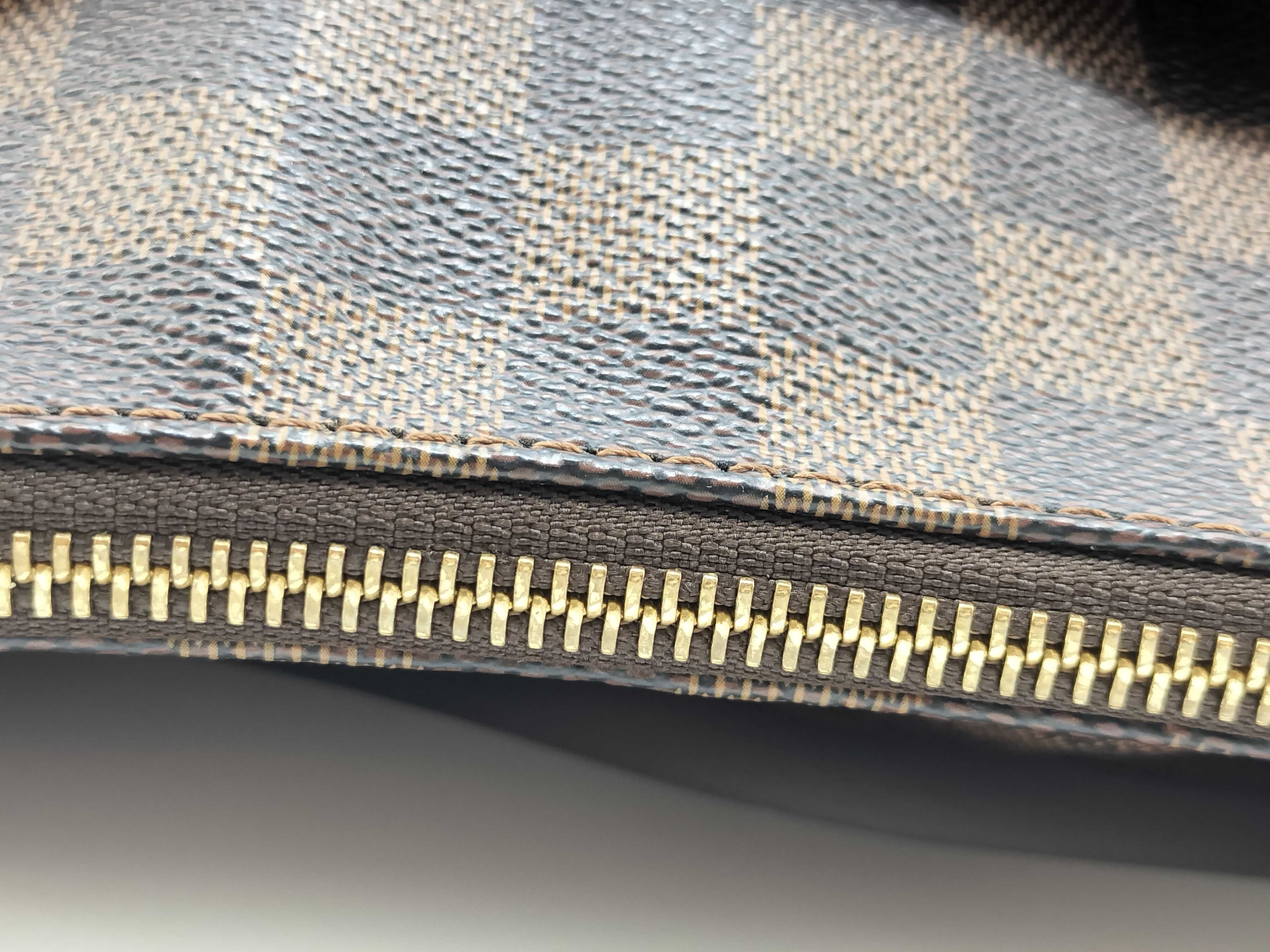 Damier Bloomsbury PM Shoulder Bag — view 9