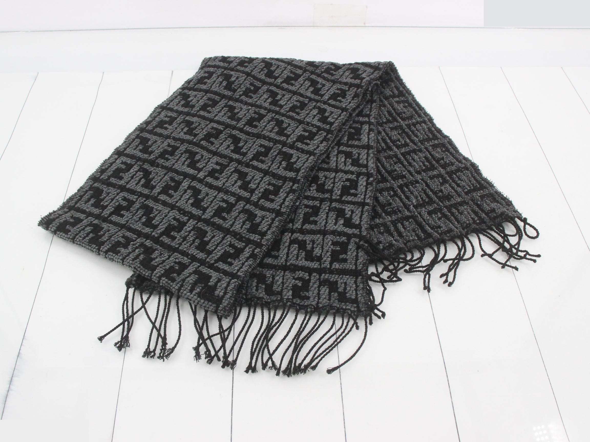 ZUCCA scarf with tag — view 3