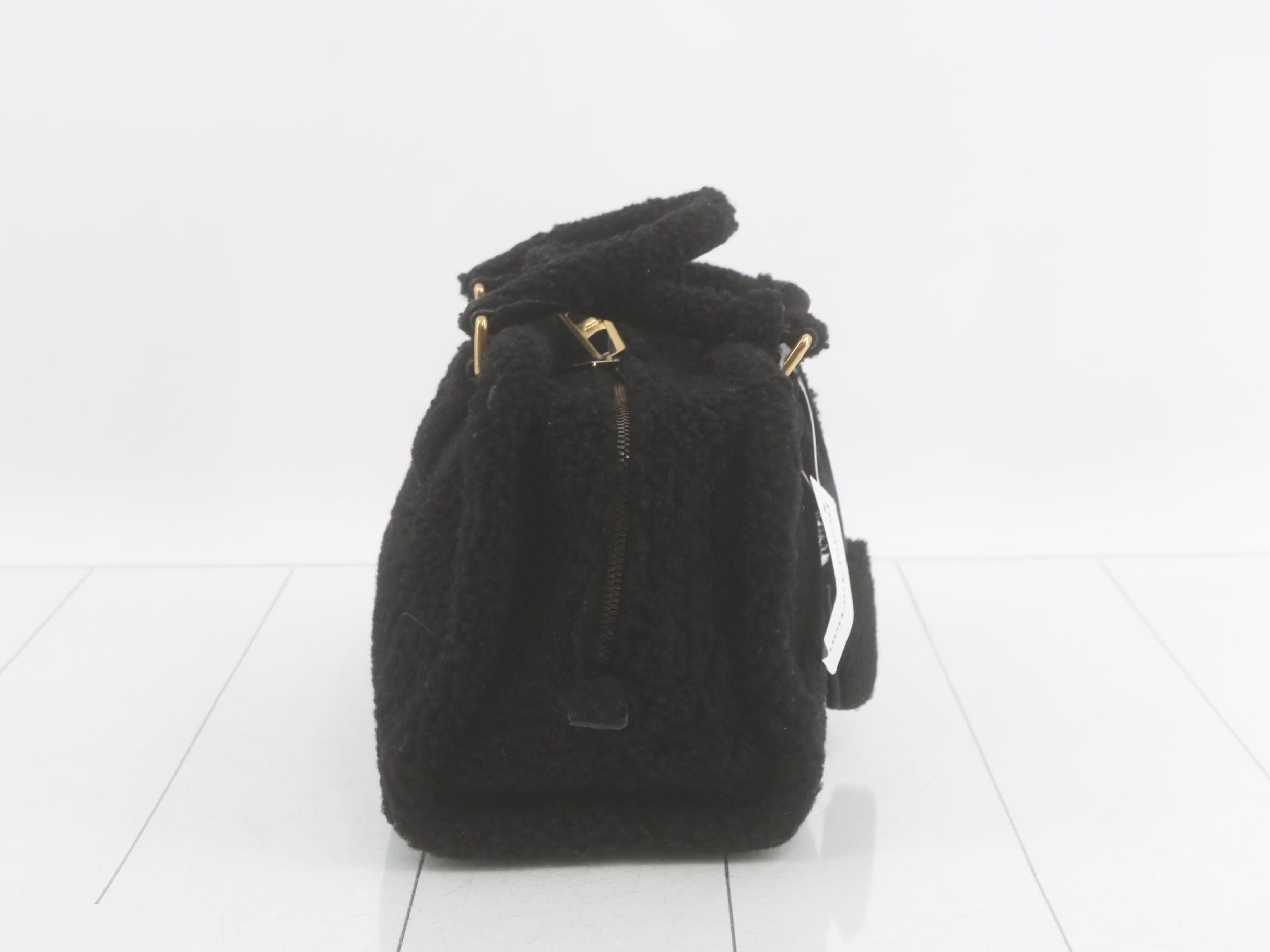 Limited Quantity Amazona 28 Sheepskin Boa Black Gold Hardware — view 4