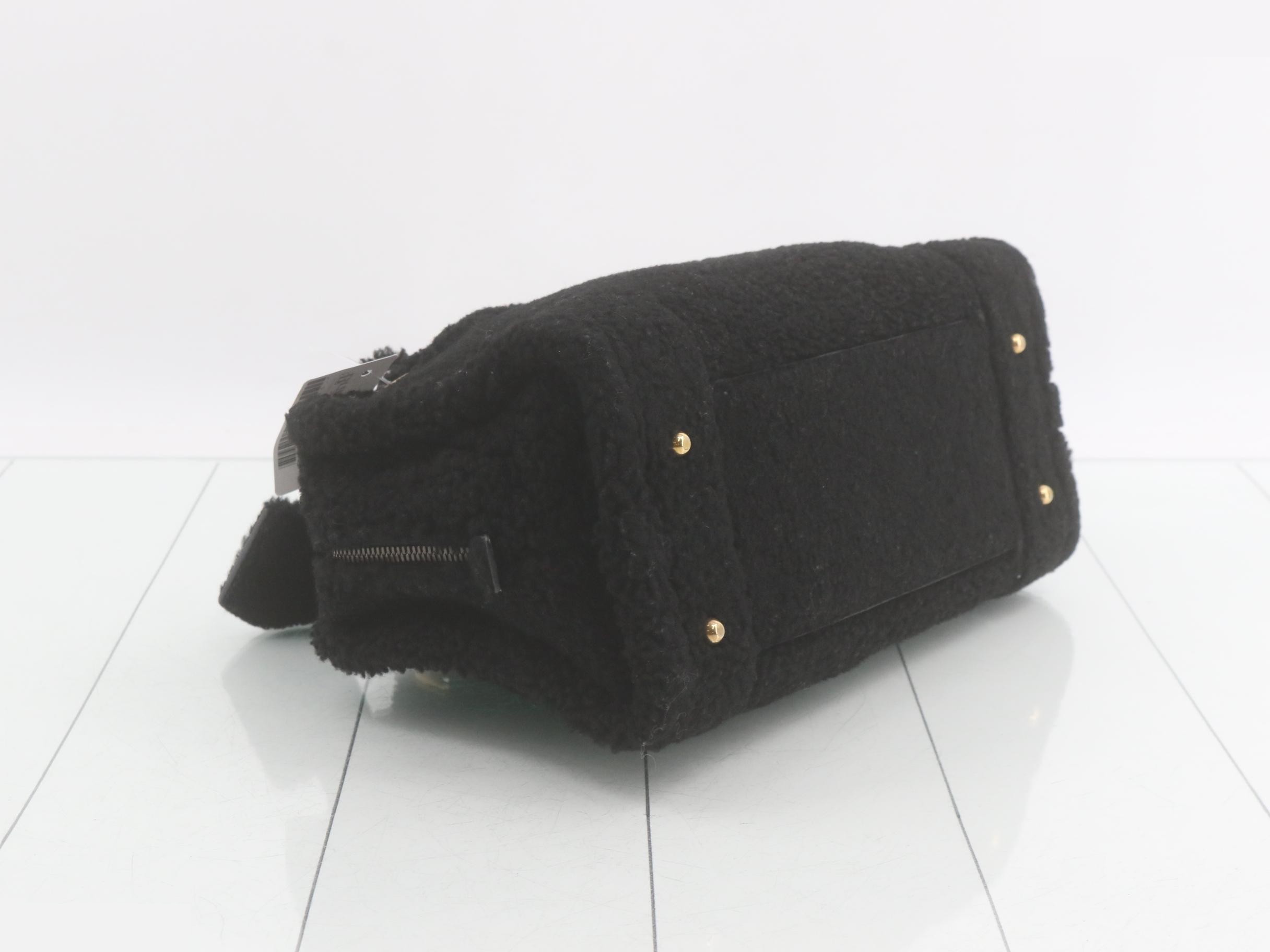 Limited Quantity Amazona 28 Sheepskin Boa Black Gold Hardware — view 5