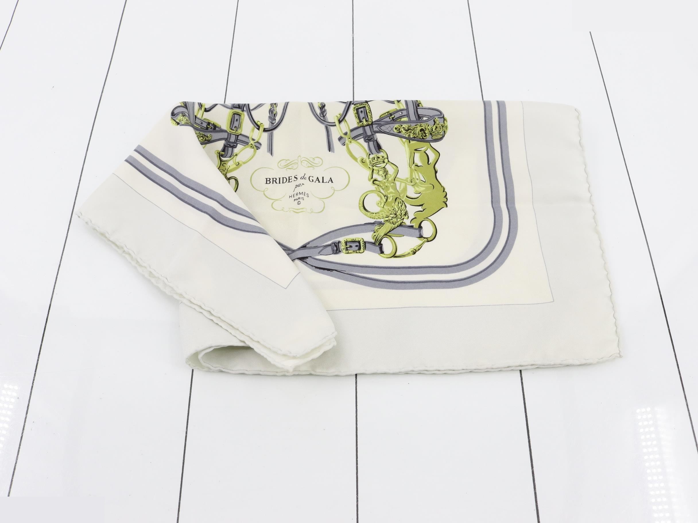 Carré silk scarf — view 3