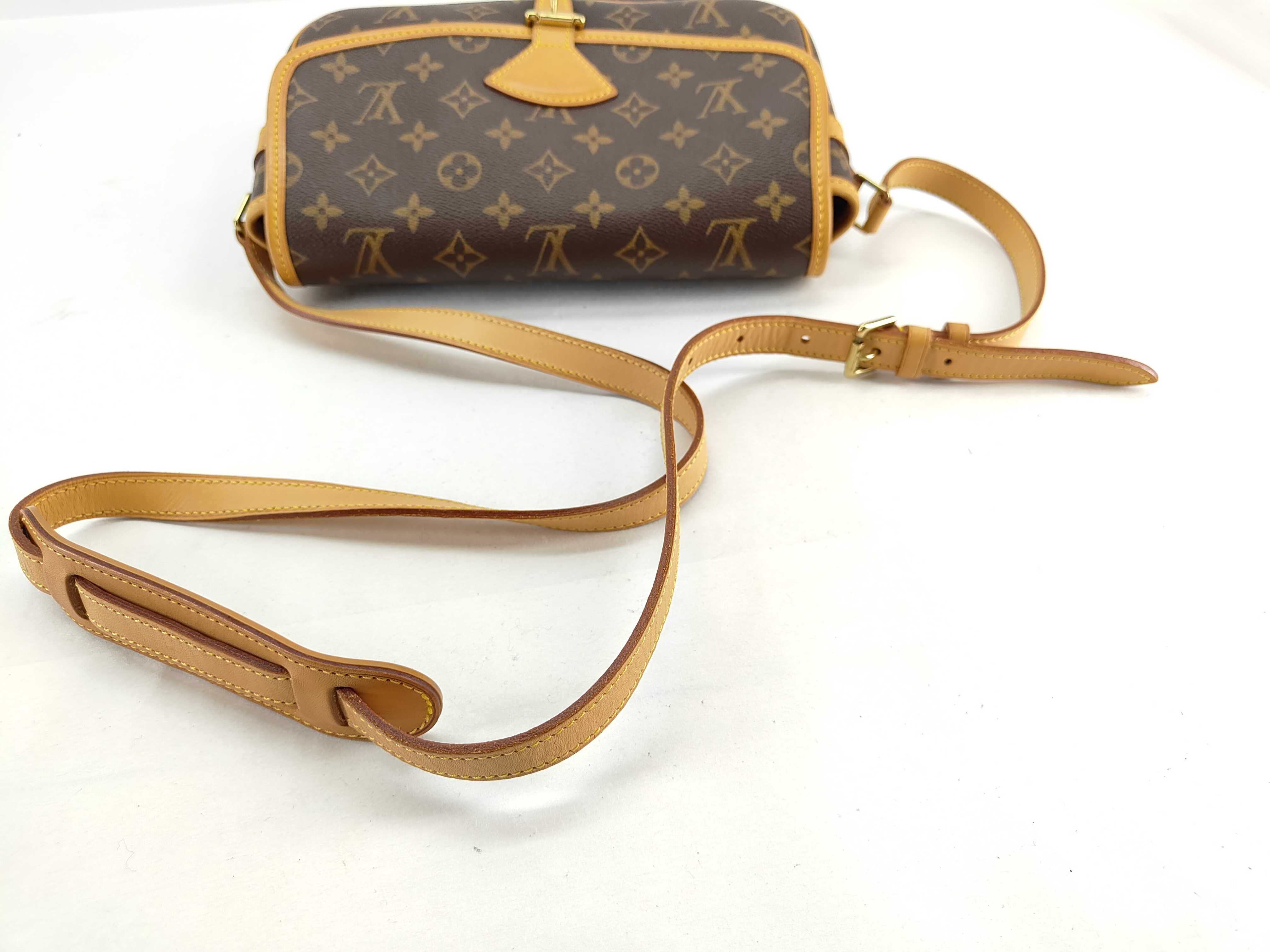 LV Sologne Shoulder Bag M42250 Monogram — view 3