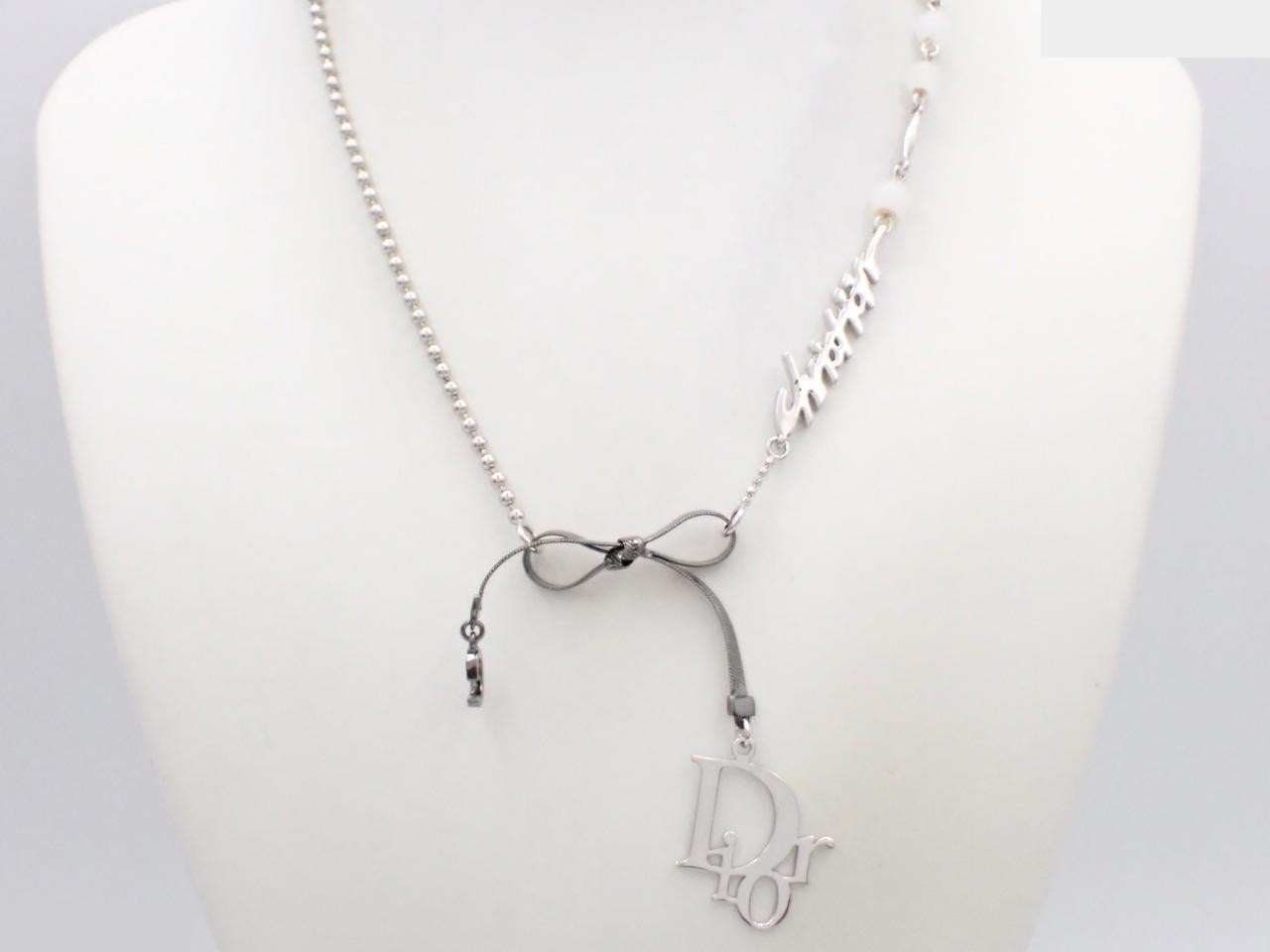 necklace pendant, total length approximately 44 cm — view 3