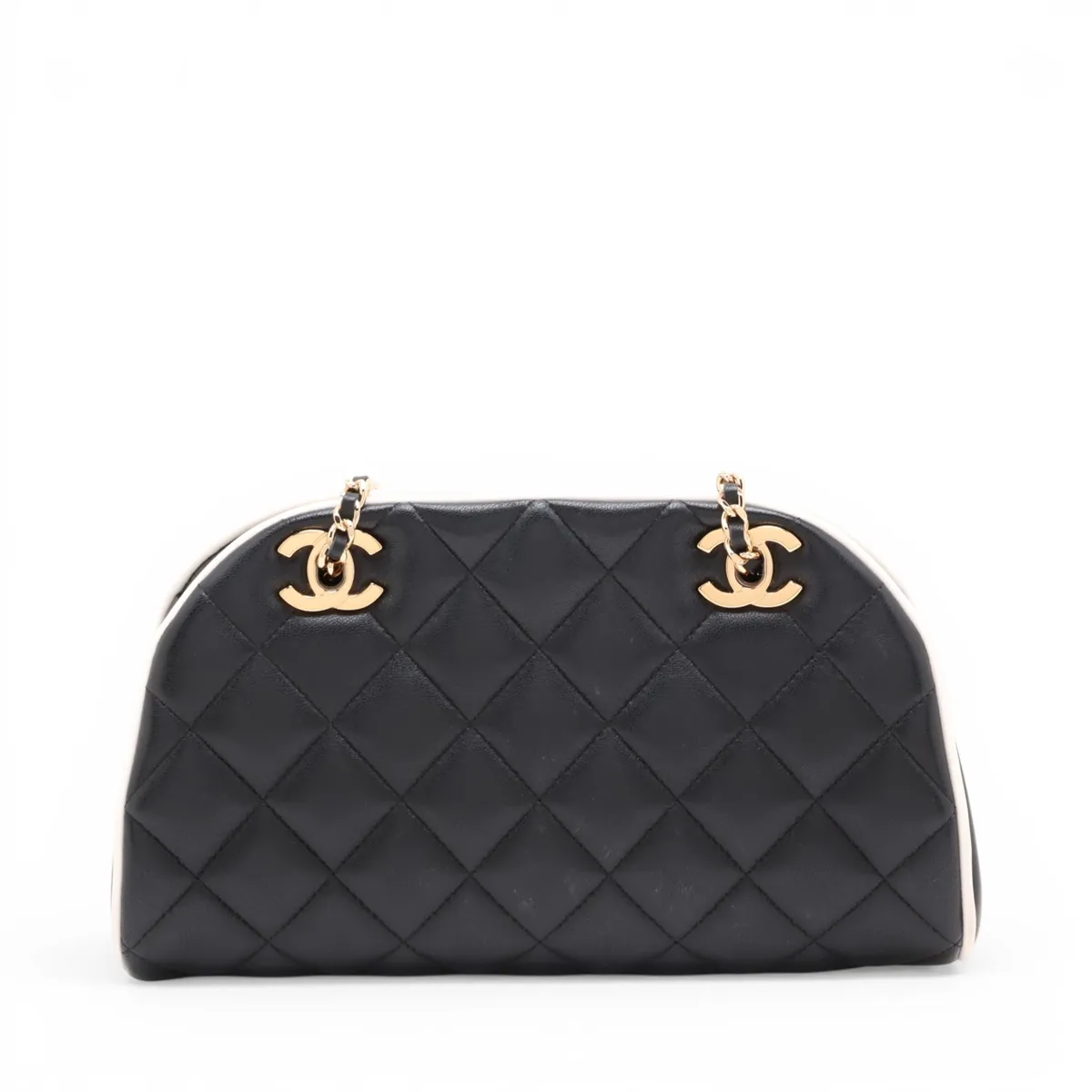 [Individually packaged] Chanel Matelassé Lambskin Chain Shoulder Bag Bowling Bag Black Gold Hardware K6HH849C Random Serial Number — view 2