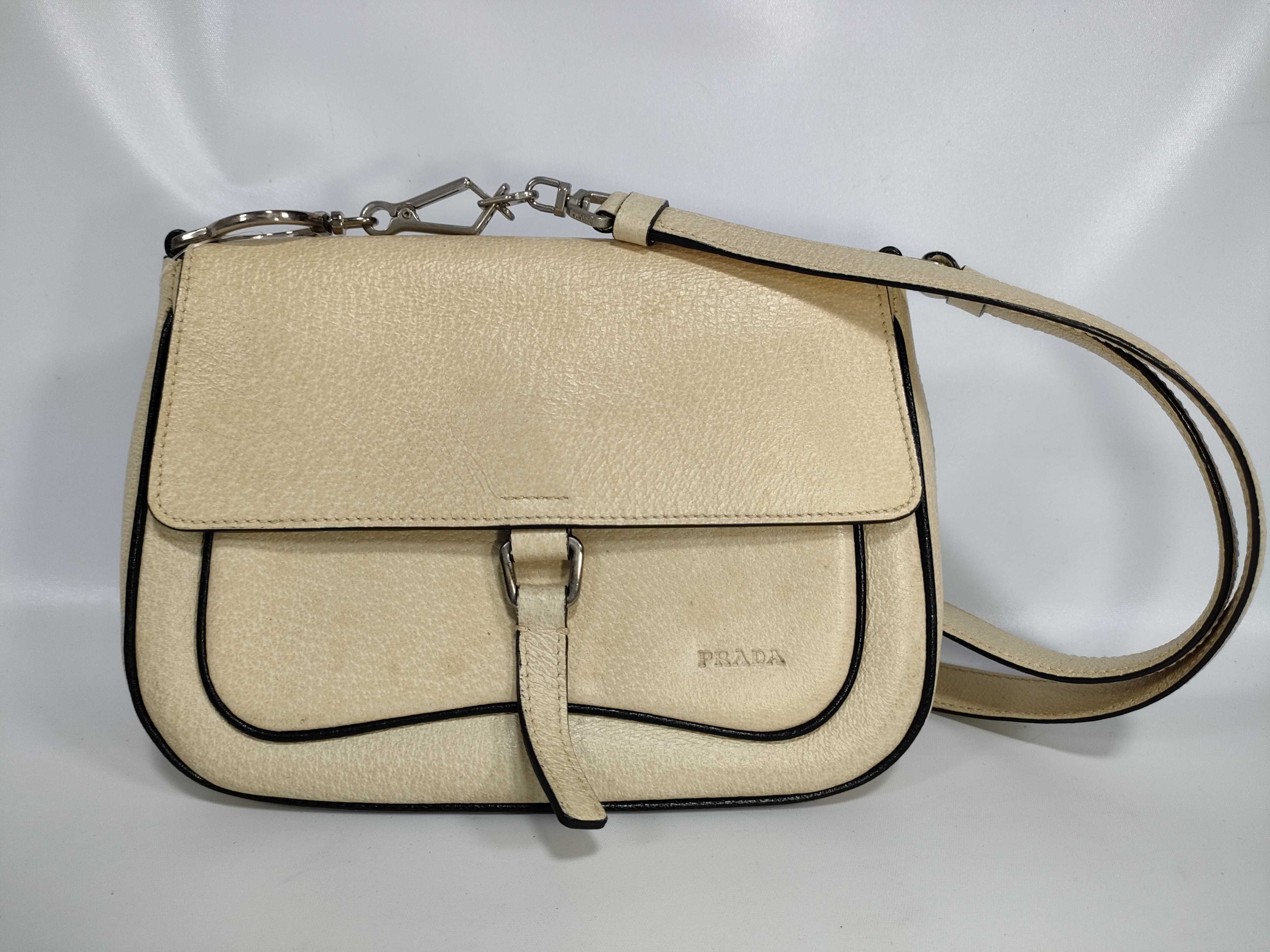 beige shoulder bag