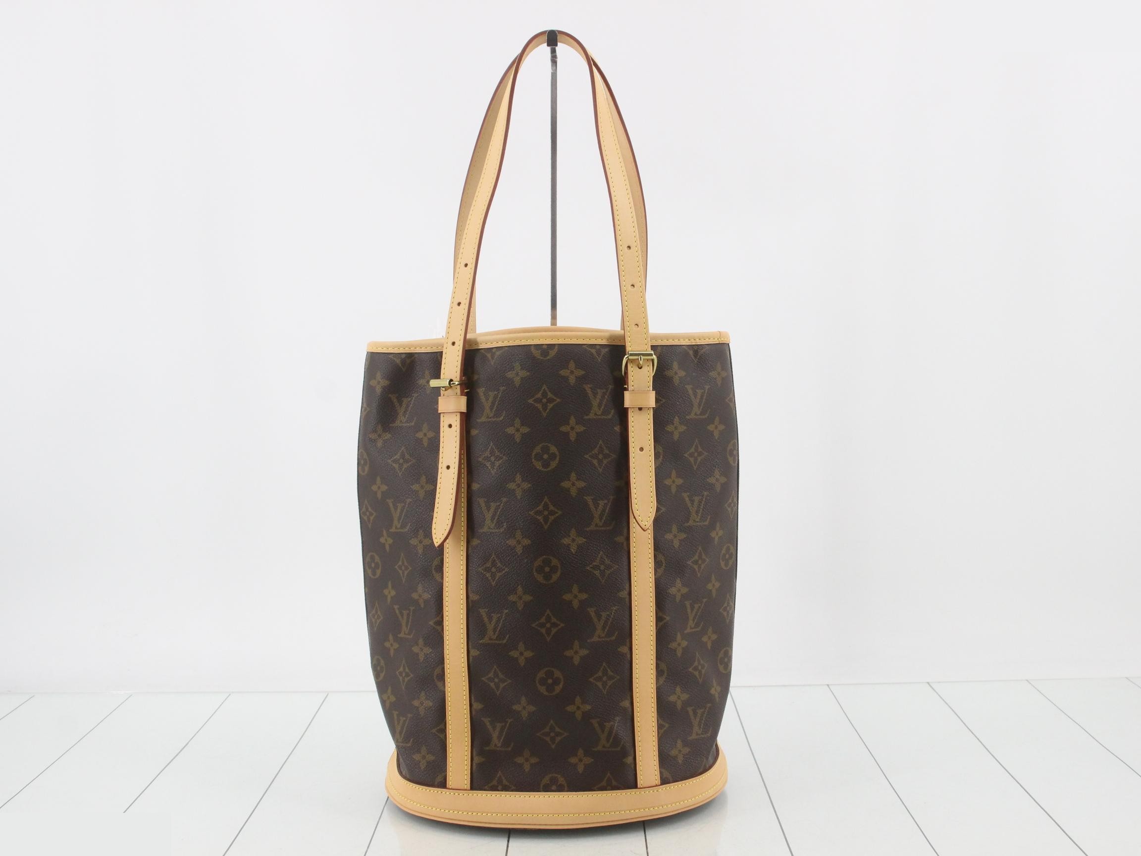 Bucket GM Shoulder Bag M42236 DK2153 — view 2