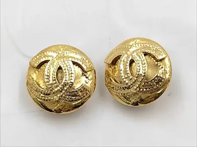 earrings with box, Matelassé style.