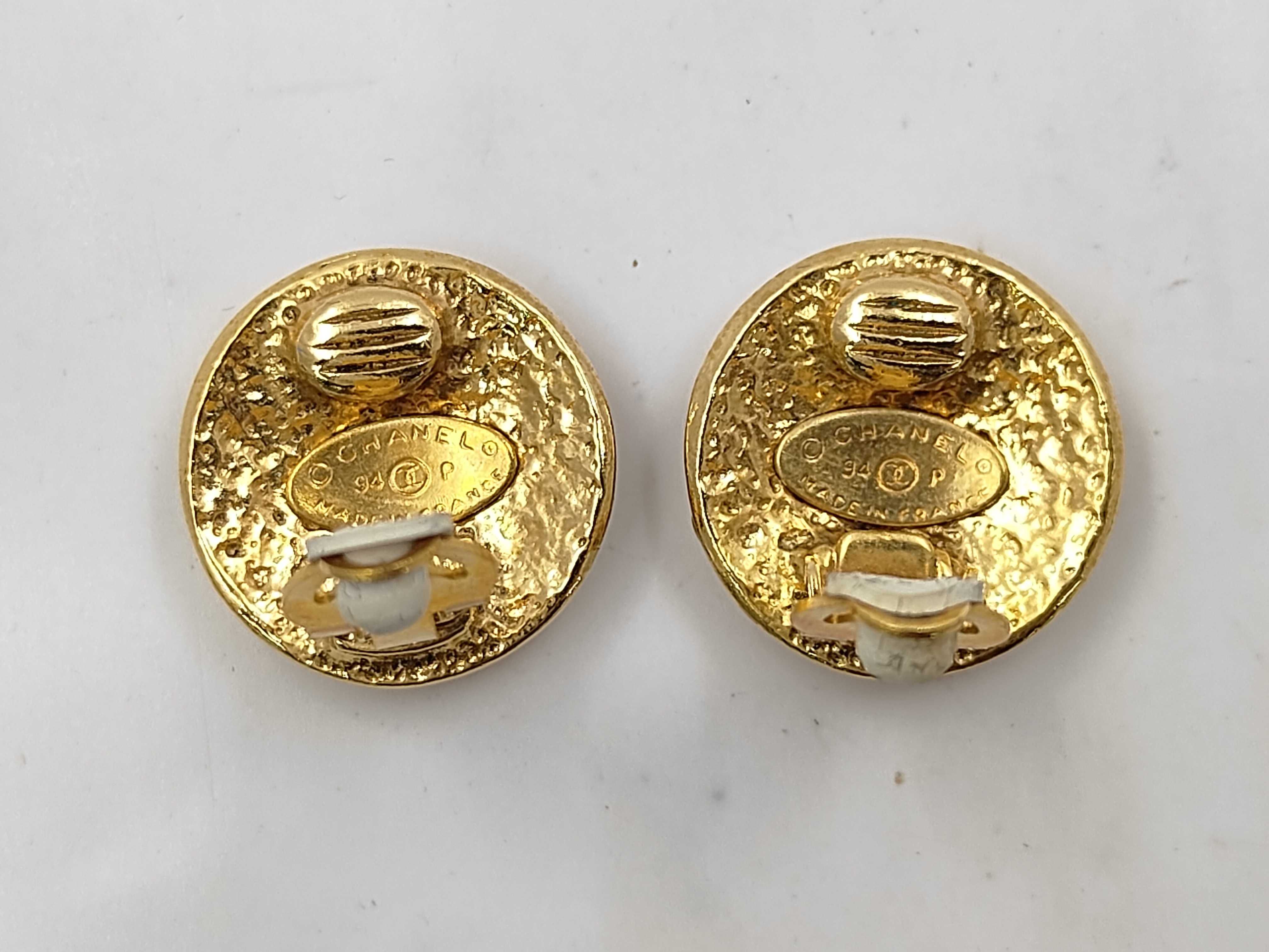 earrings with box, Matelassé style. — view 2