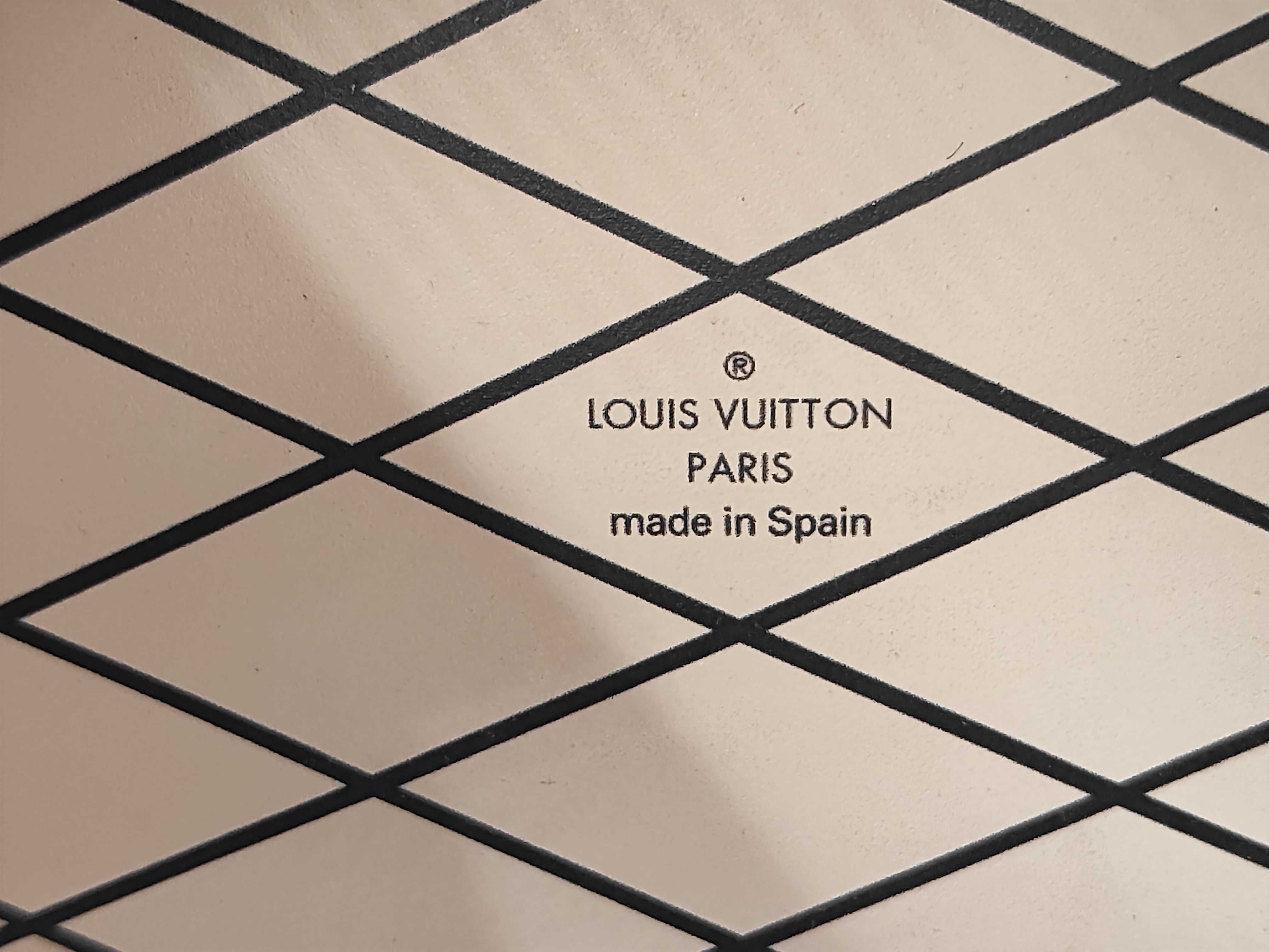 Monogram Reverse Mini Boite Chapeau M68276 Shoulder Bag — view 10