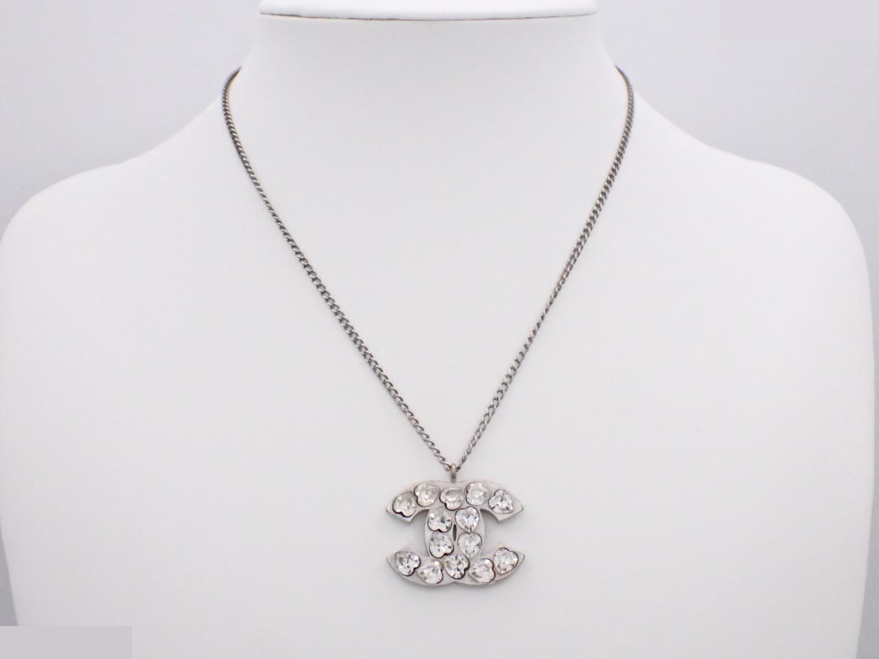 Icon Series (Precious Metals) - Necklaces and Pendants — view 3