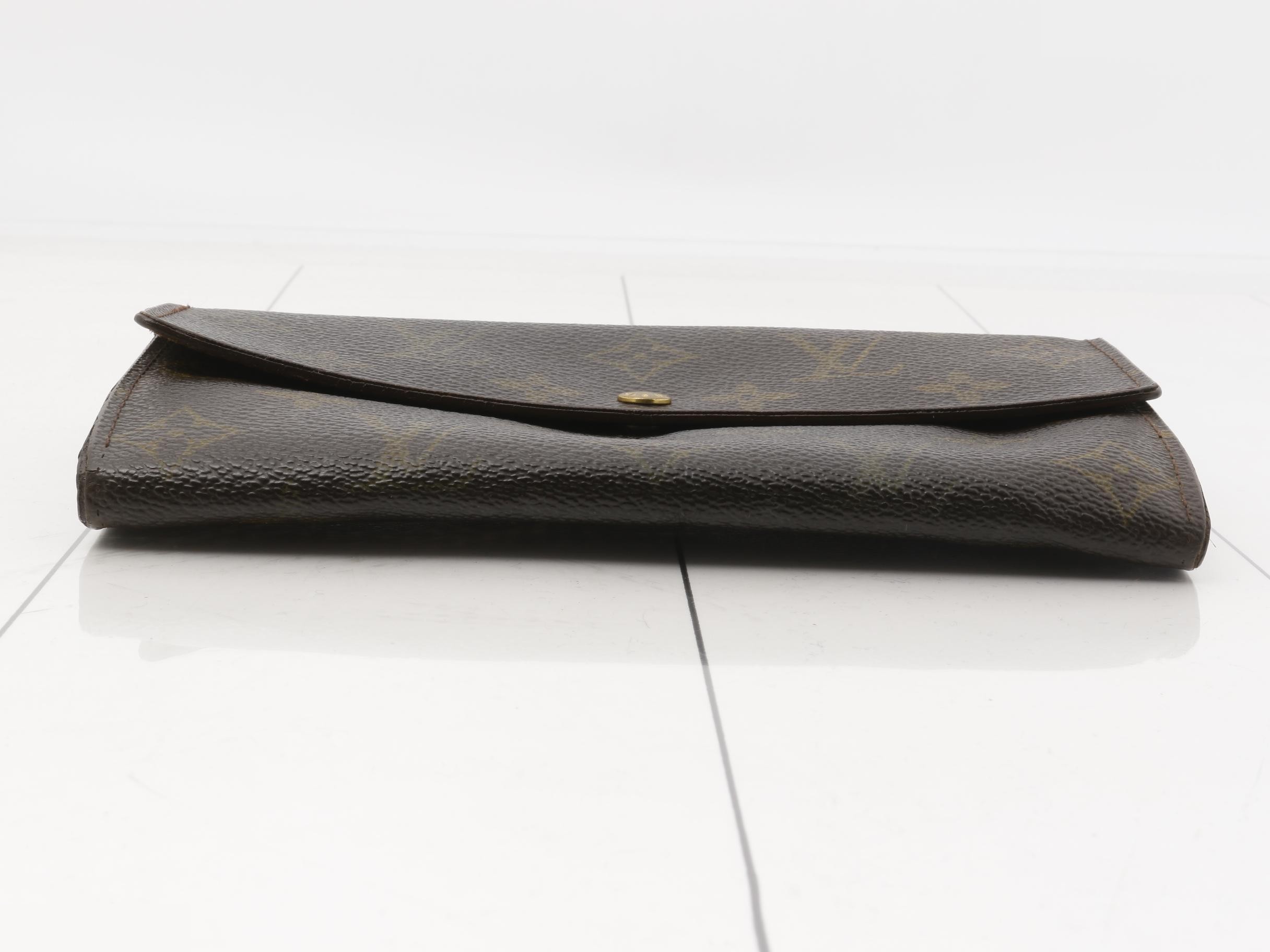 wallet — view 3