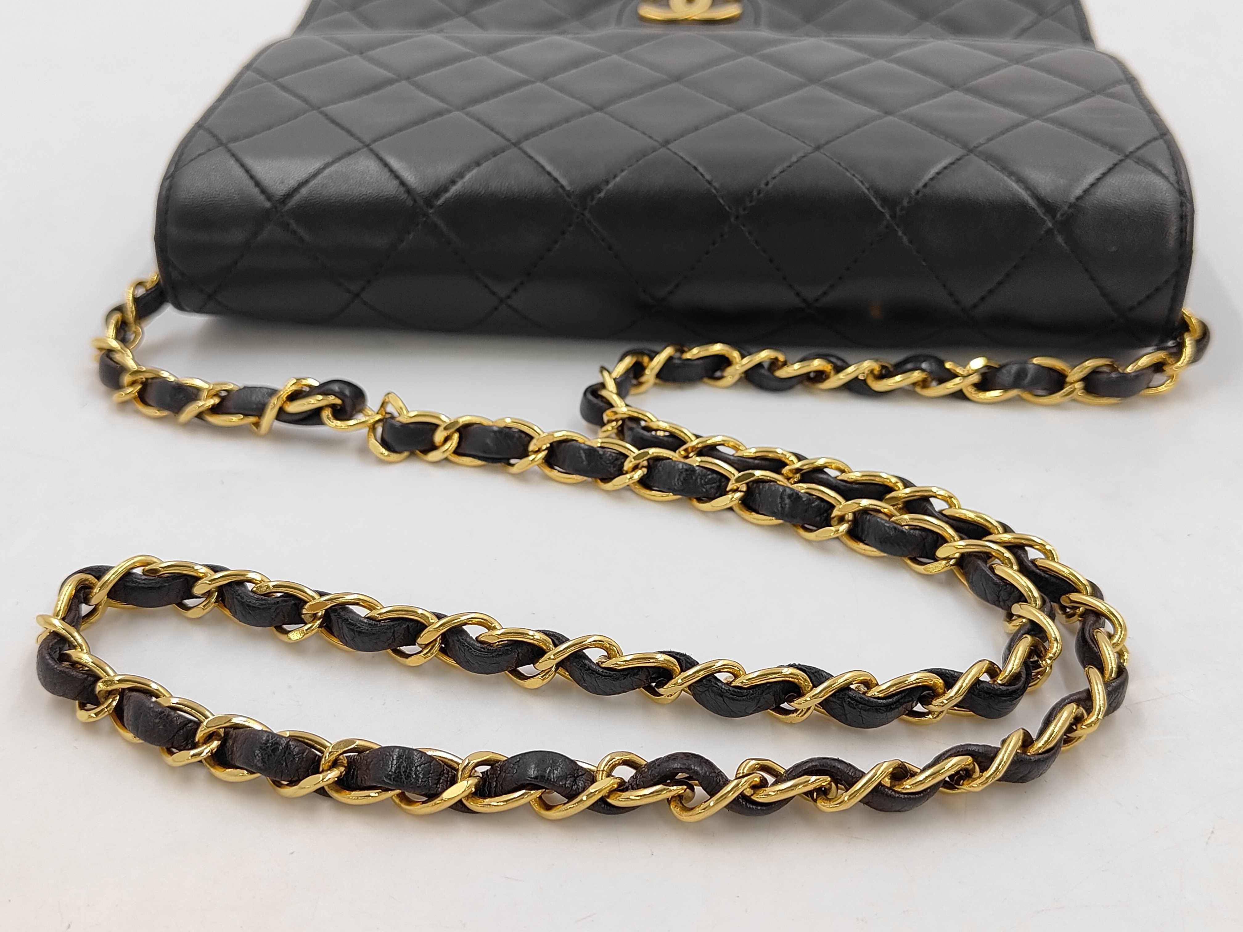 Matelassé Vintage Chain Shoulder Bag — view 3