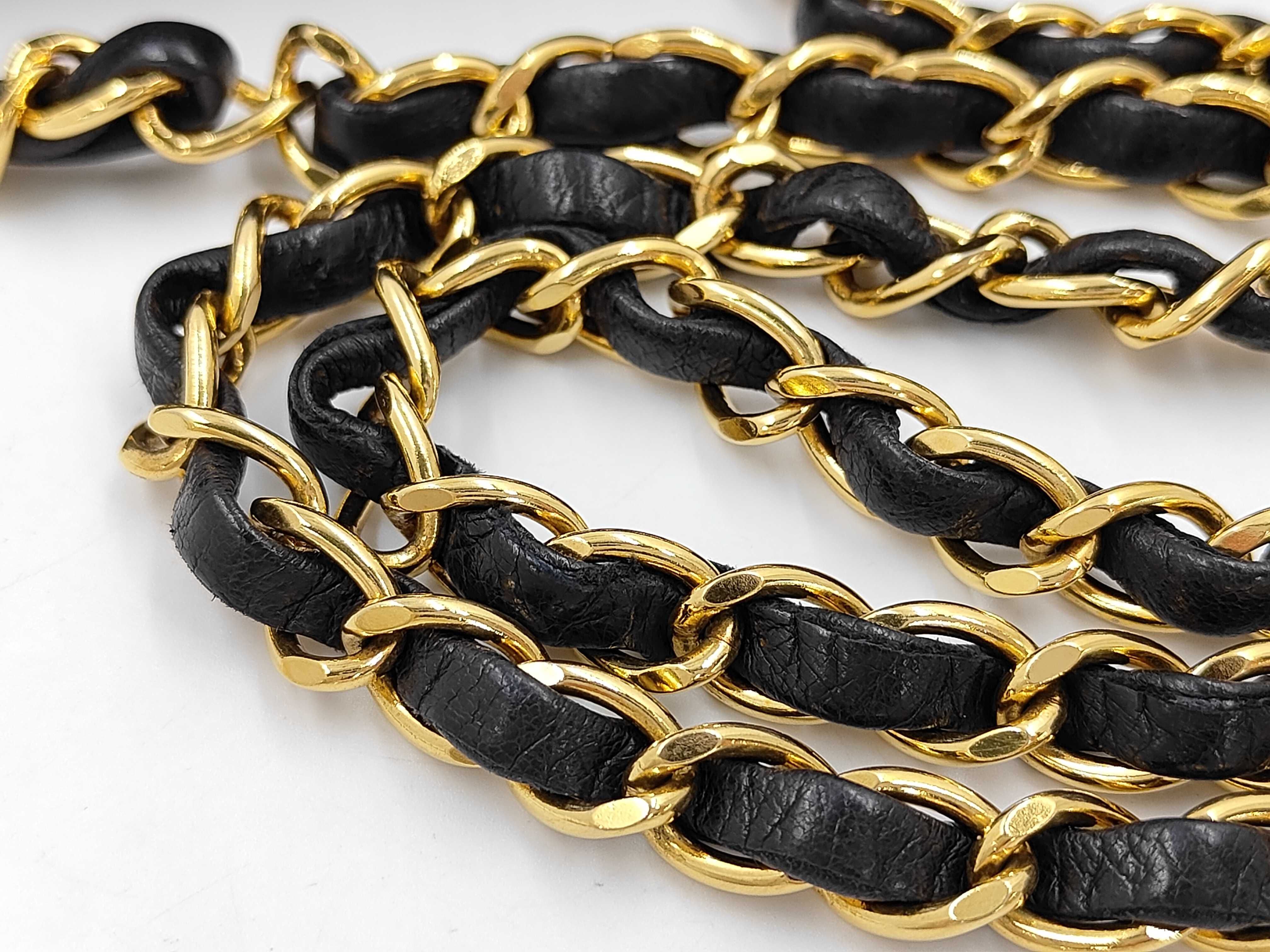 Matelassé Vintage Chain Shoulder Bag — view 4