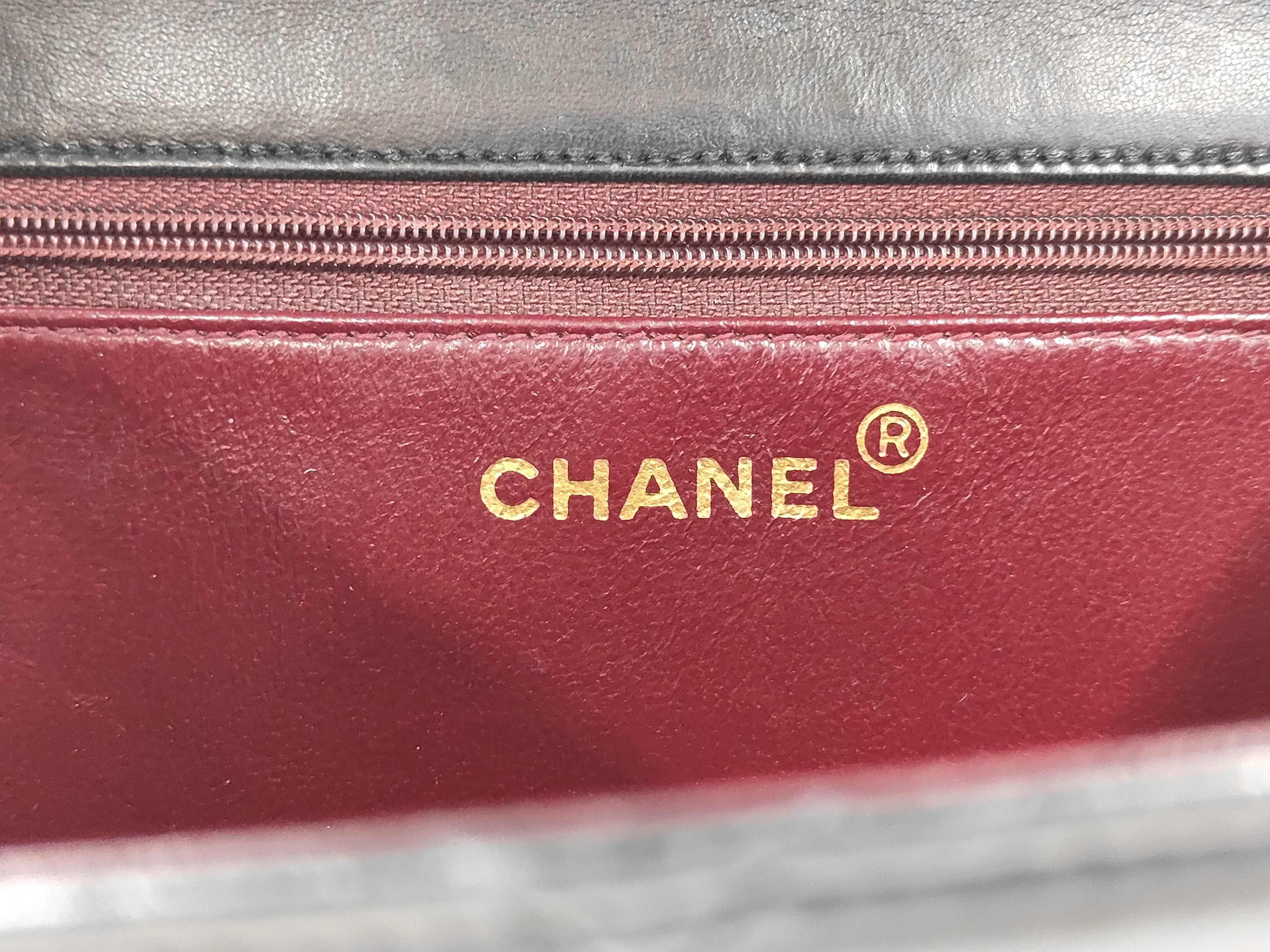 Matelassé Vintage Chain Shoulder Bag — view 10