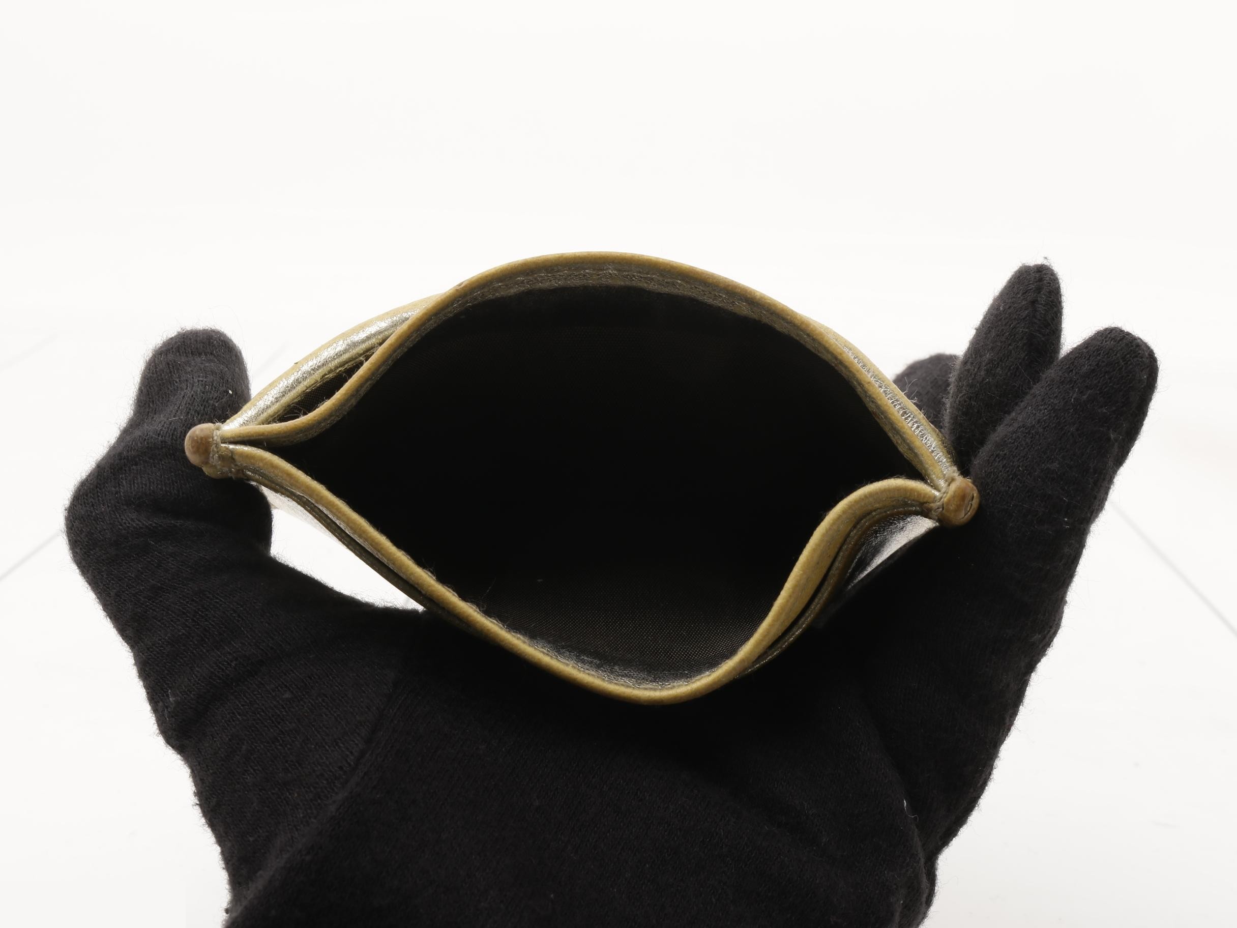 Matelassé card case — view 4