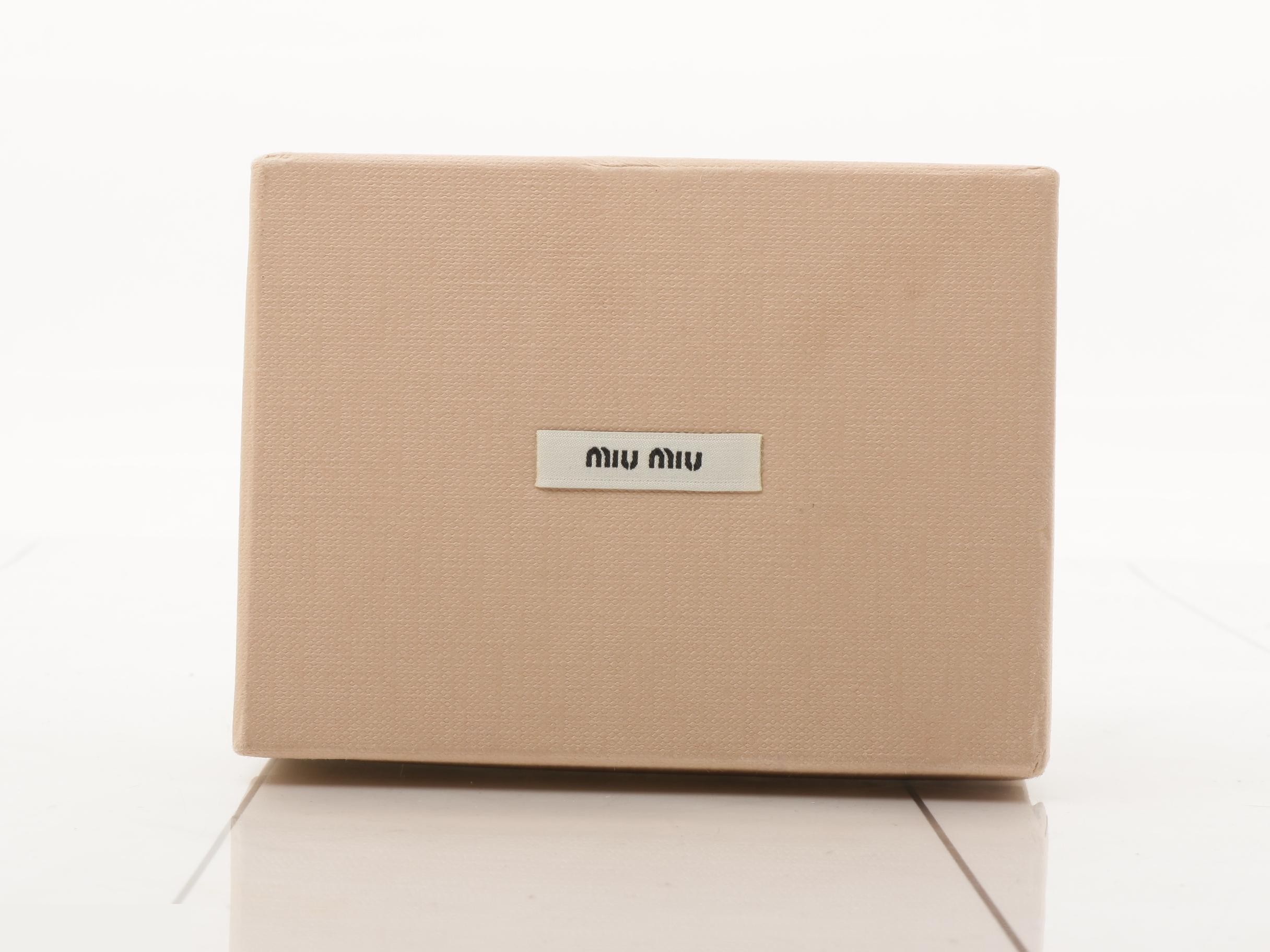 Matelassé card case — view 5