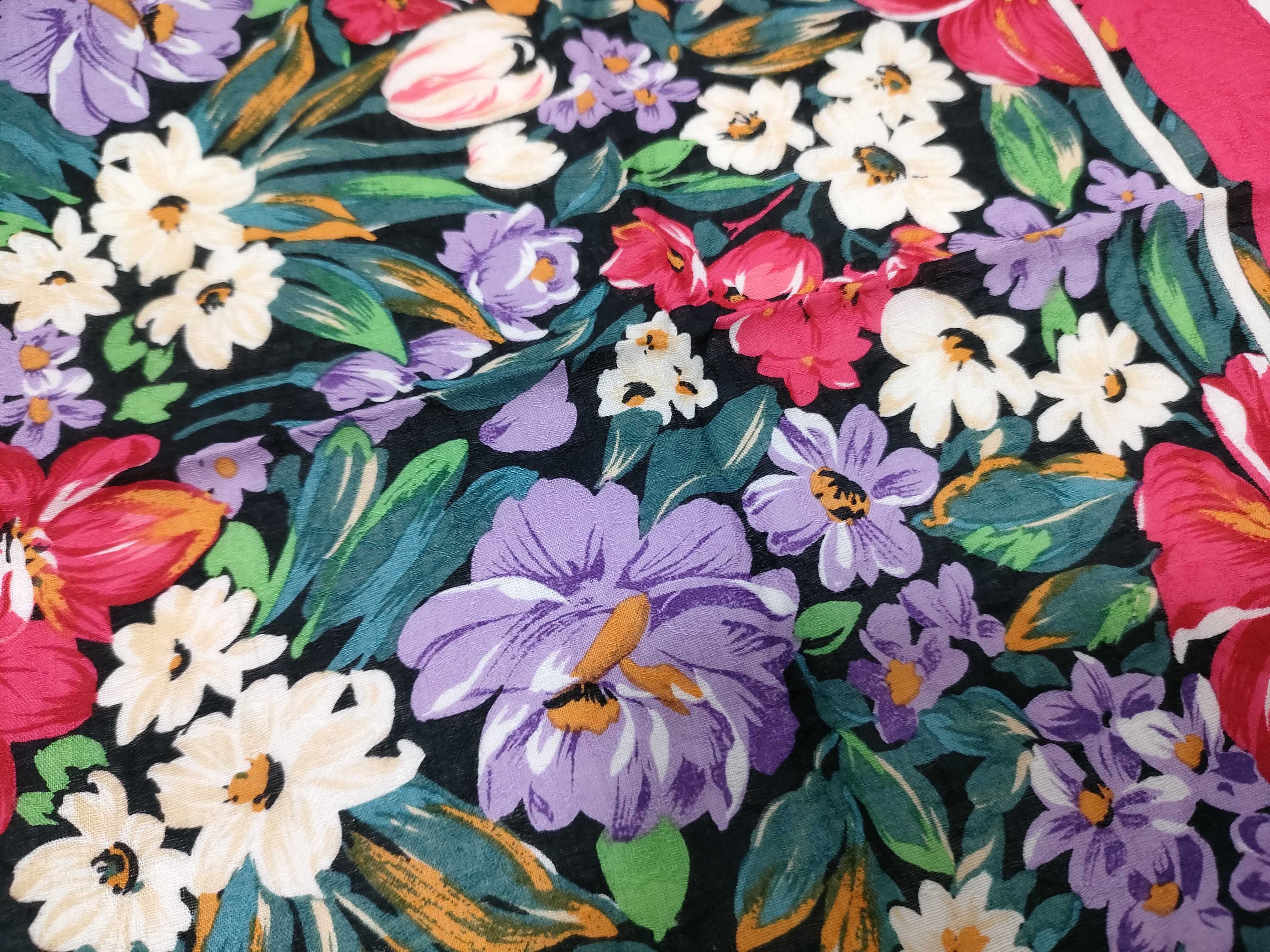 scarves and other accessories — view 5