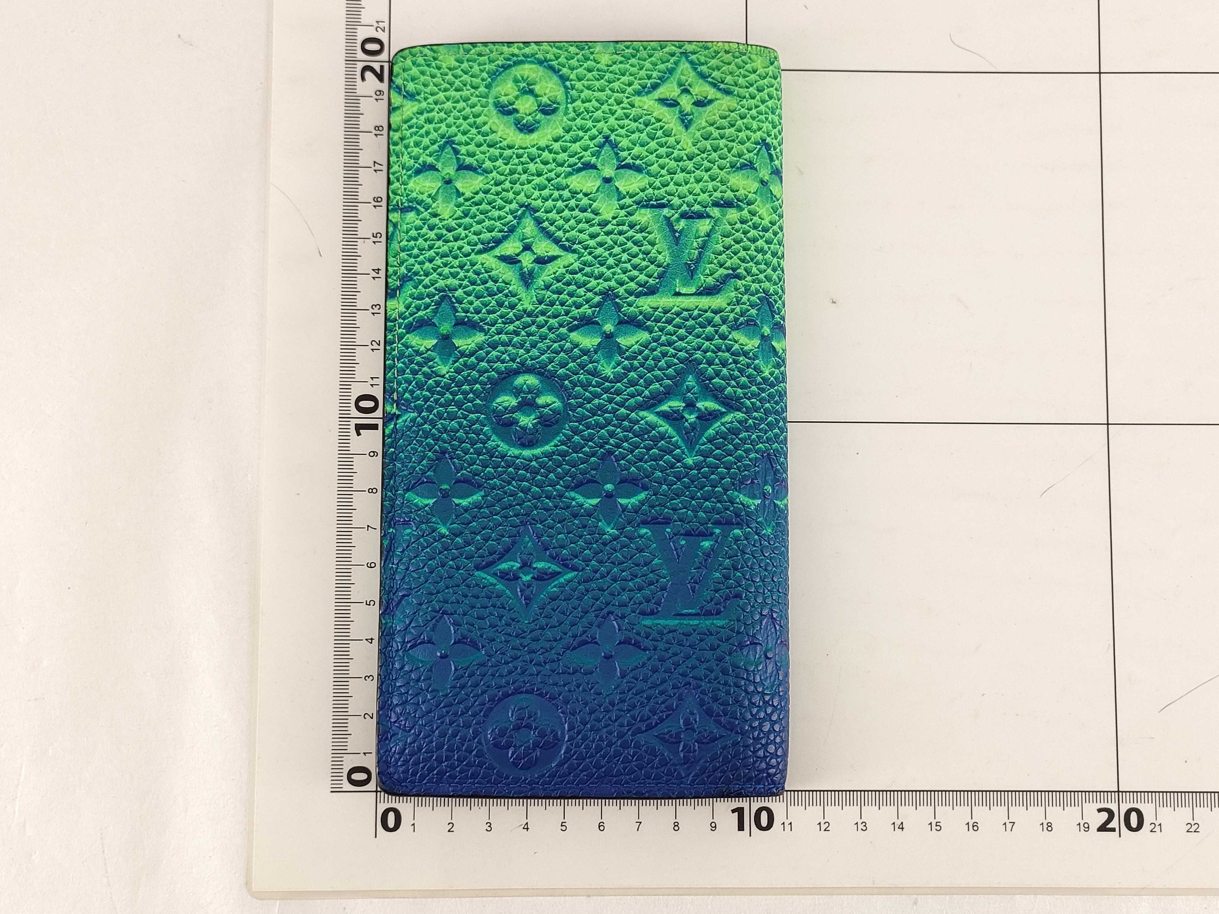 Monogram M81255 Illusion Portefeuille Brazza Wallet — view 2