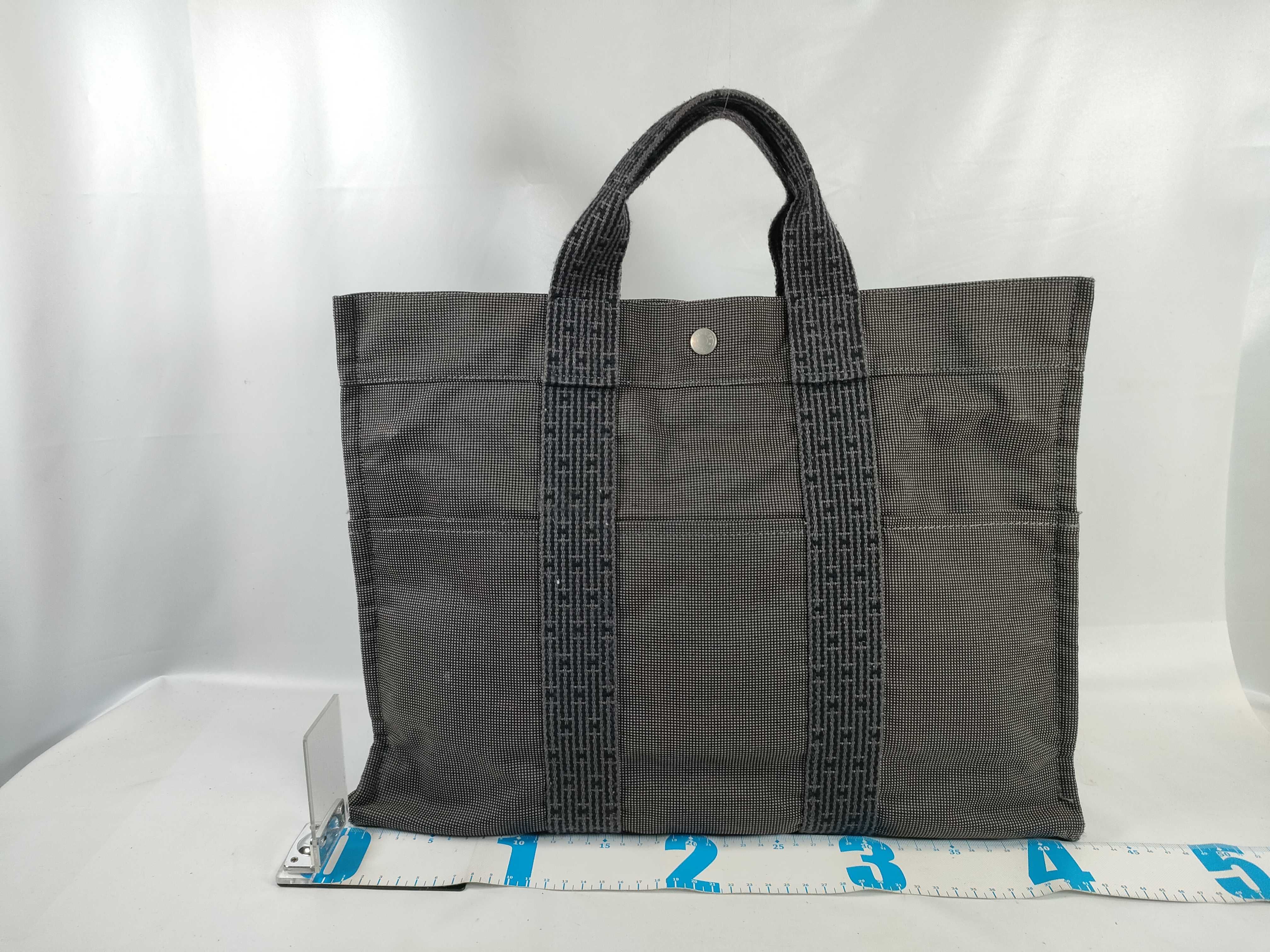 Herline MM Canvas Tote Bag in Grey with Silver Hardware and Padlock — view 2