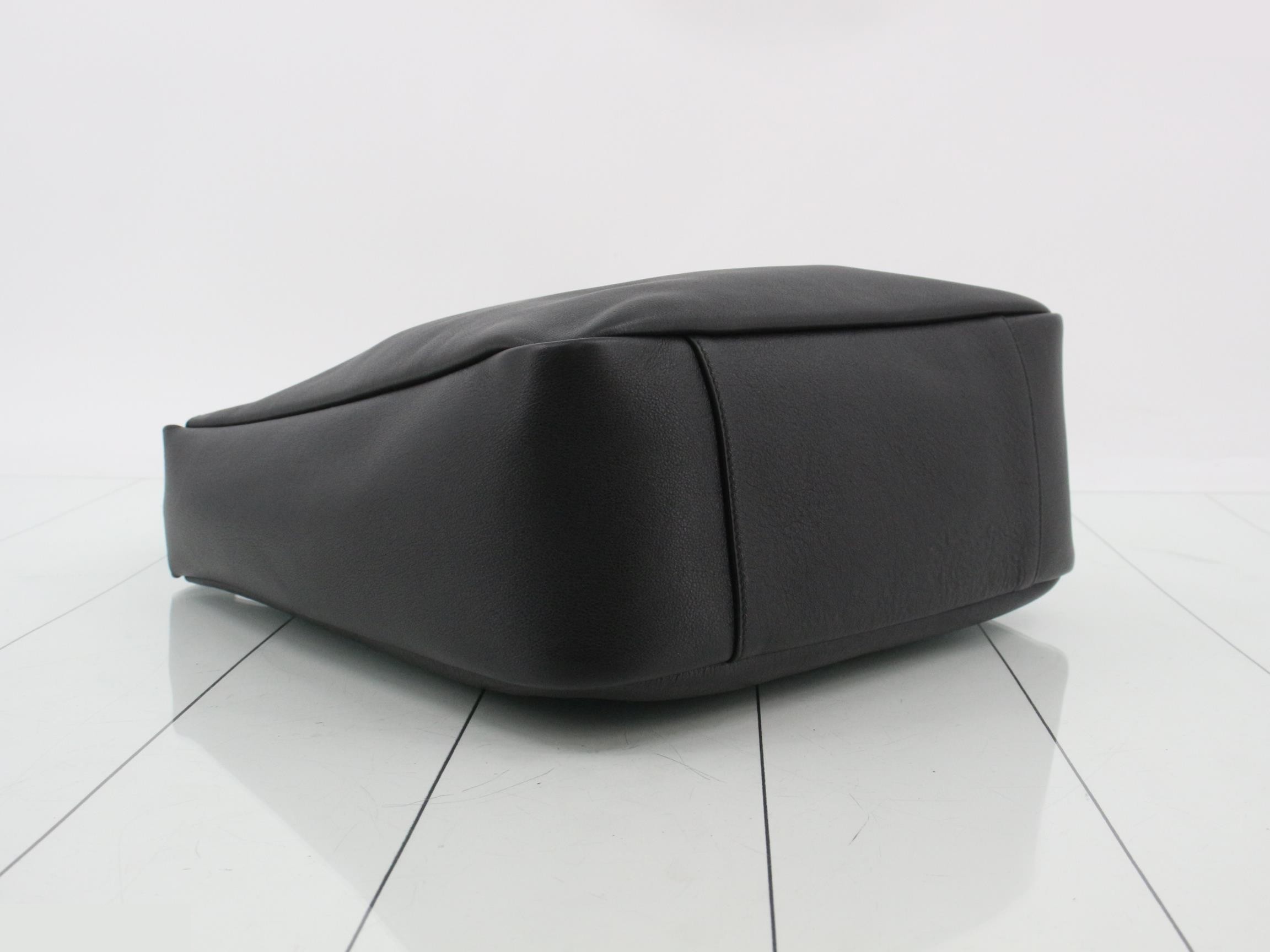 Le Sancassette Leather One-Shoulder Bag, Black — view 5