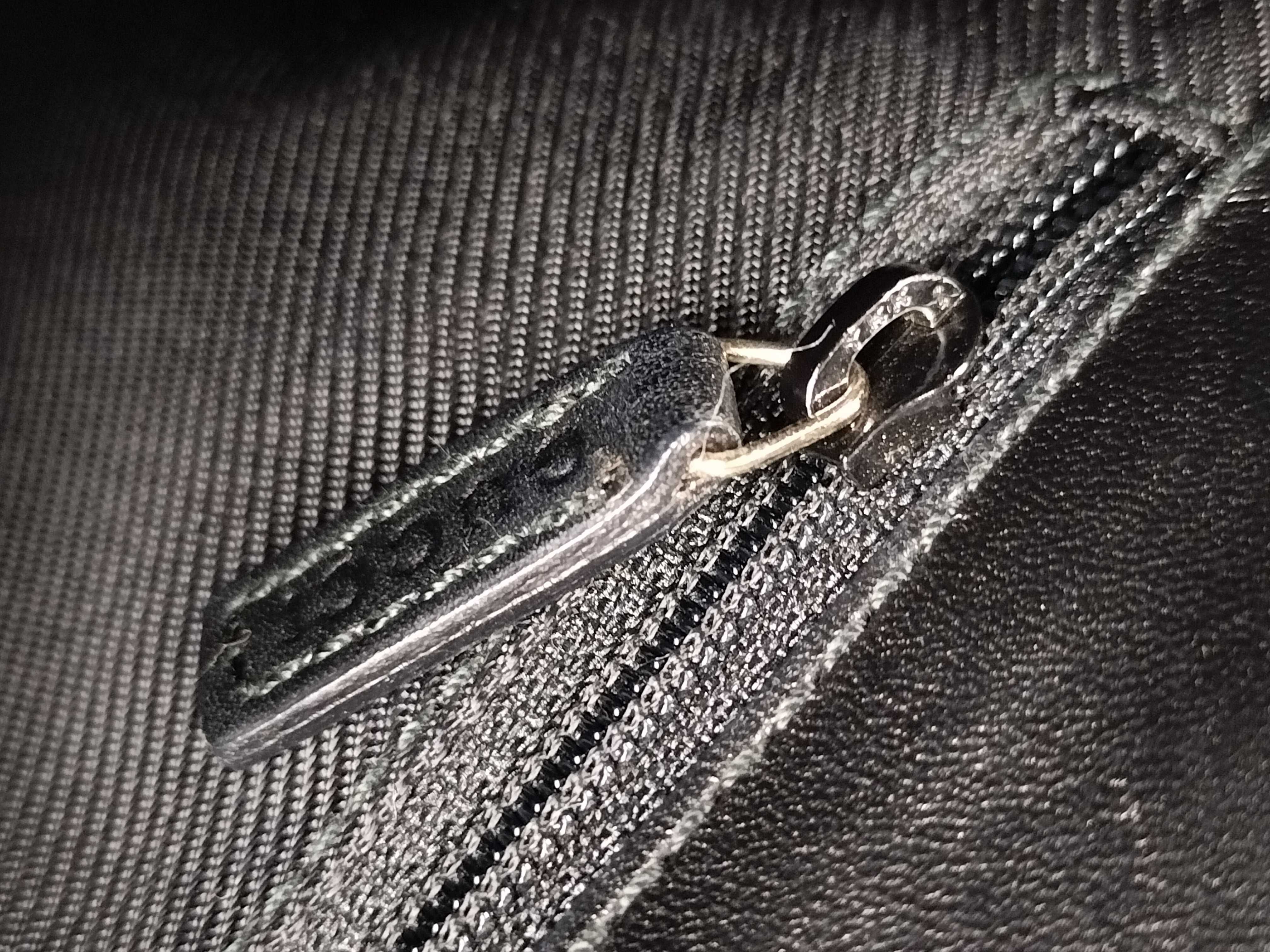 GG Canvas One-Shoulder Bag — view 12