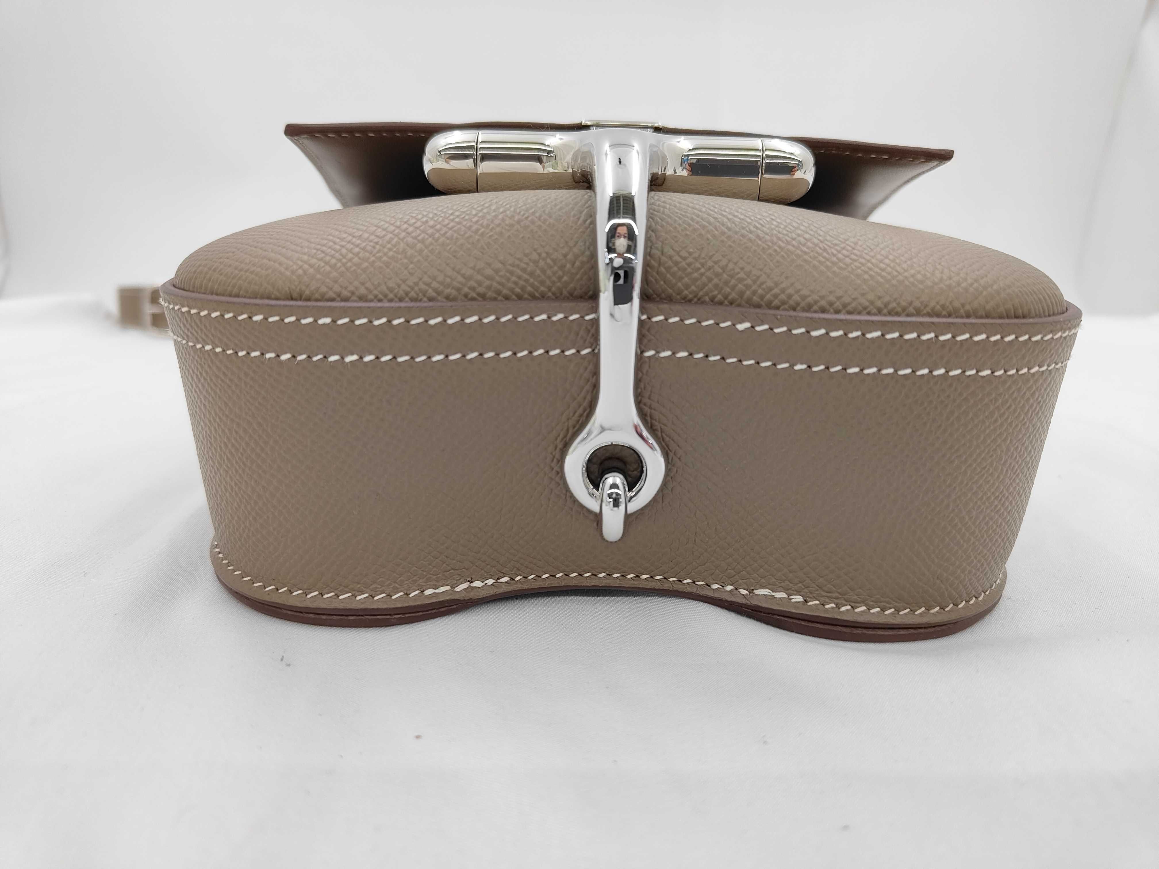 Della Cavalleria Epsom Etoupe Silver Hardware Z Stamp Shoulder Bag — view 5
