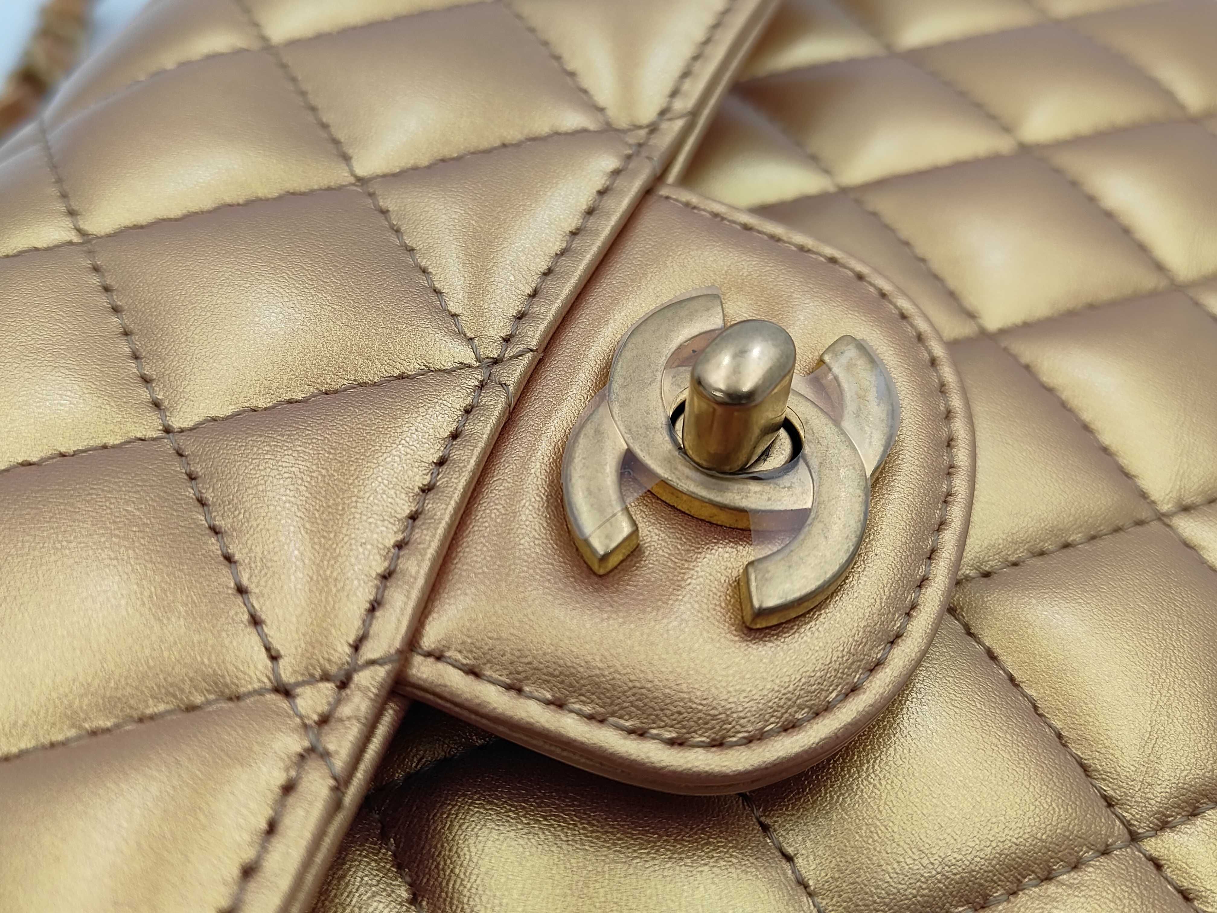 Matelassé 23 Lambskin Metallic Gold Hardware Double Flap Shoulder Bag with Serial Number Plate — view 12