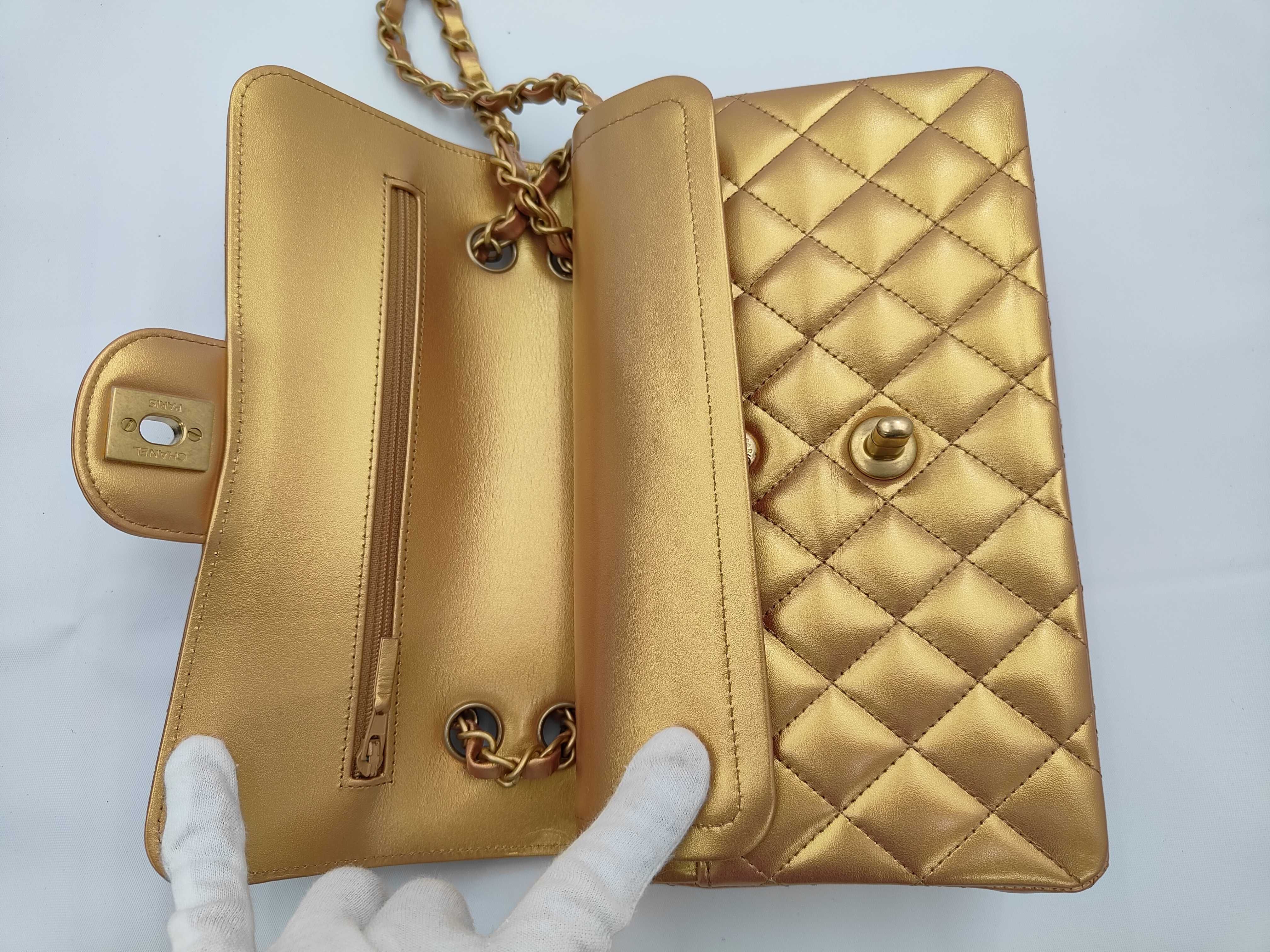 Matelassé 23 Lambskin Metallic Gold Hardware Double Flap Shoulder Bag with Serial Number Plate — view 13