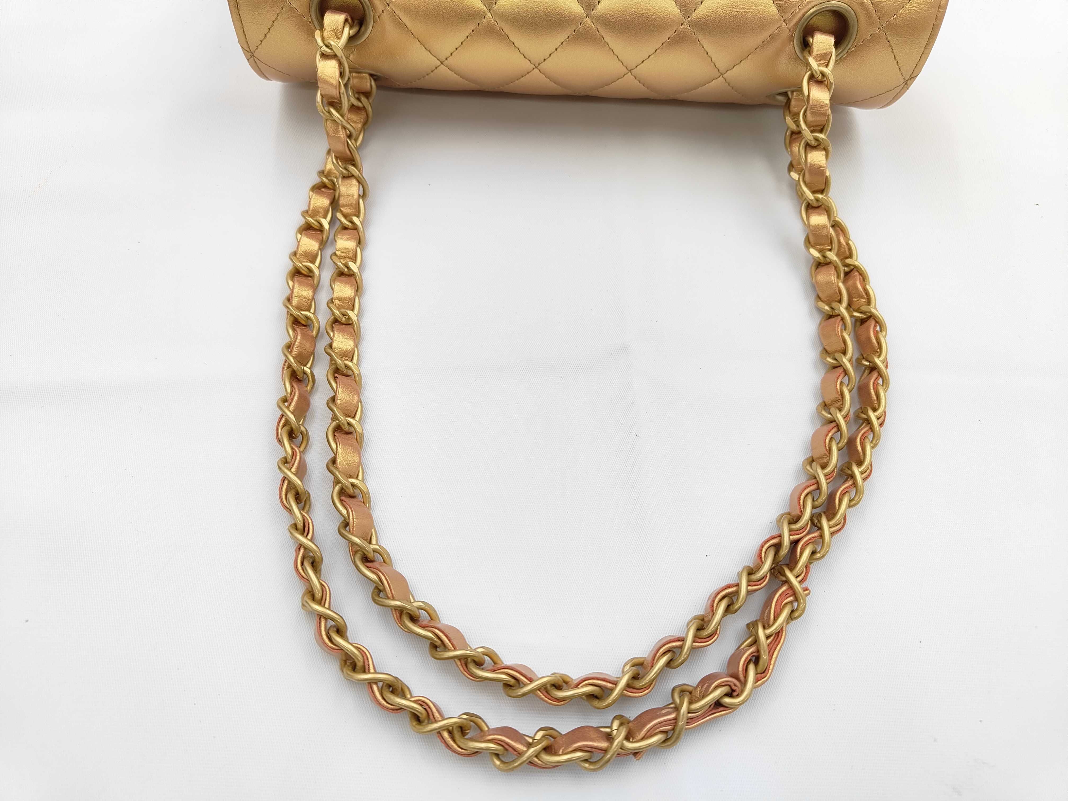 Matelassé 23 Lambskin Metallic Gold Hardware Double Flap Shoulder Bag with Serial Number Plate — view 3