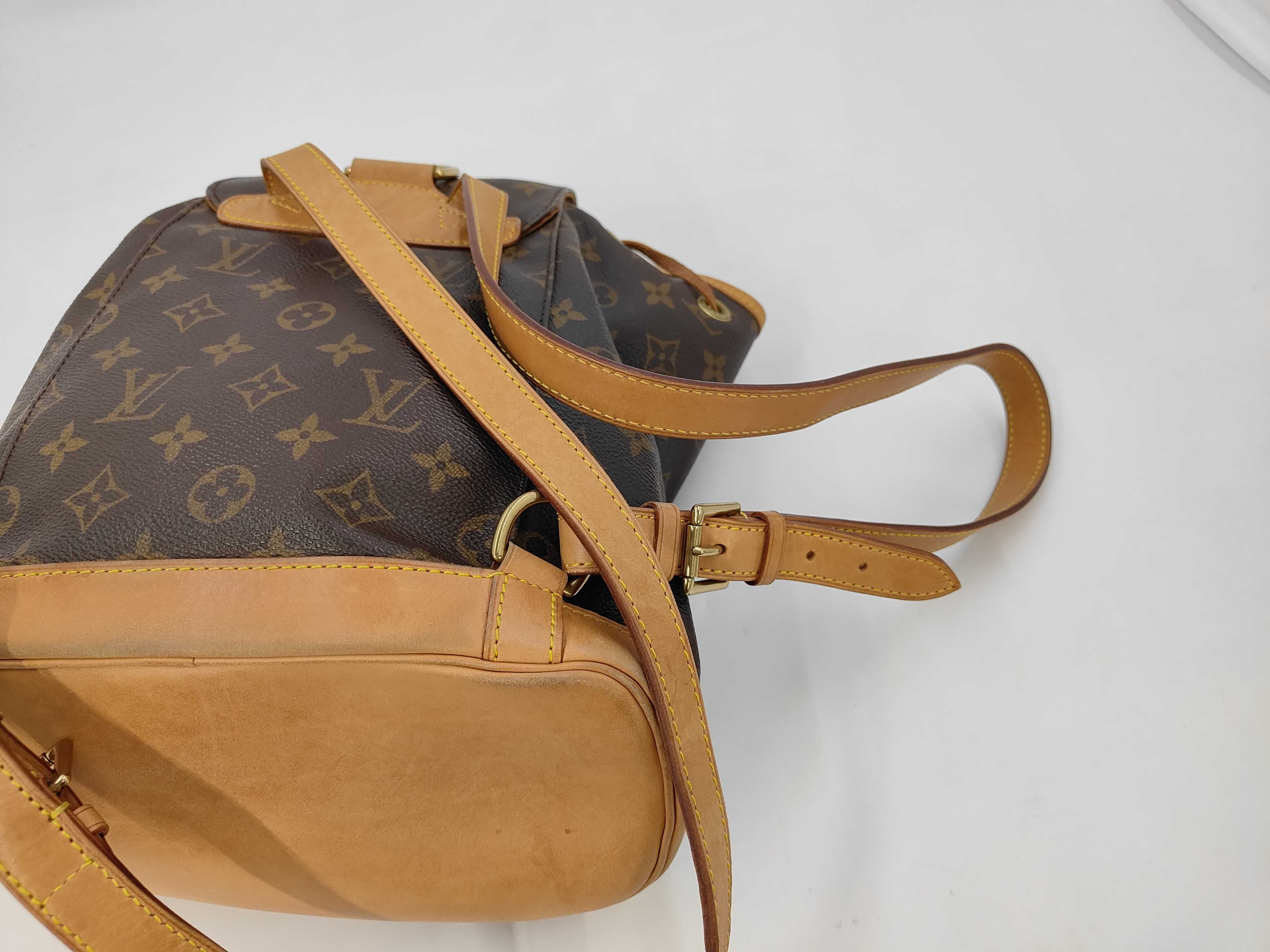 Monogram Louis Vuitton Montsouris MM Backpack Monogram M51136 Backpack — view 6