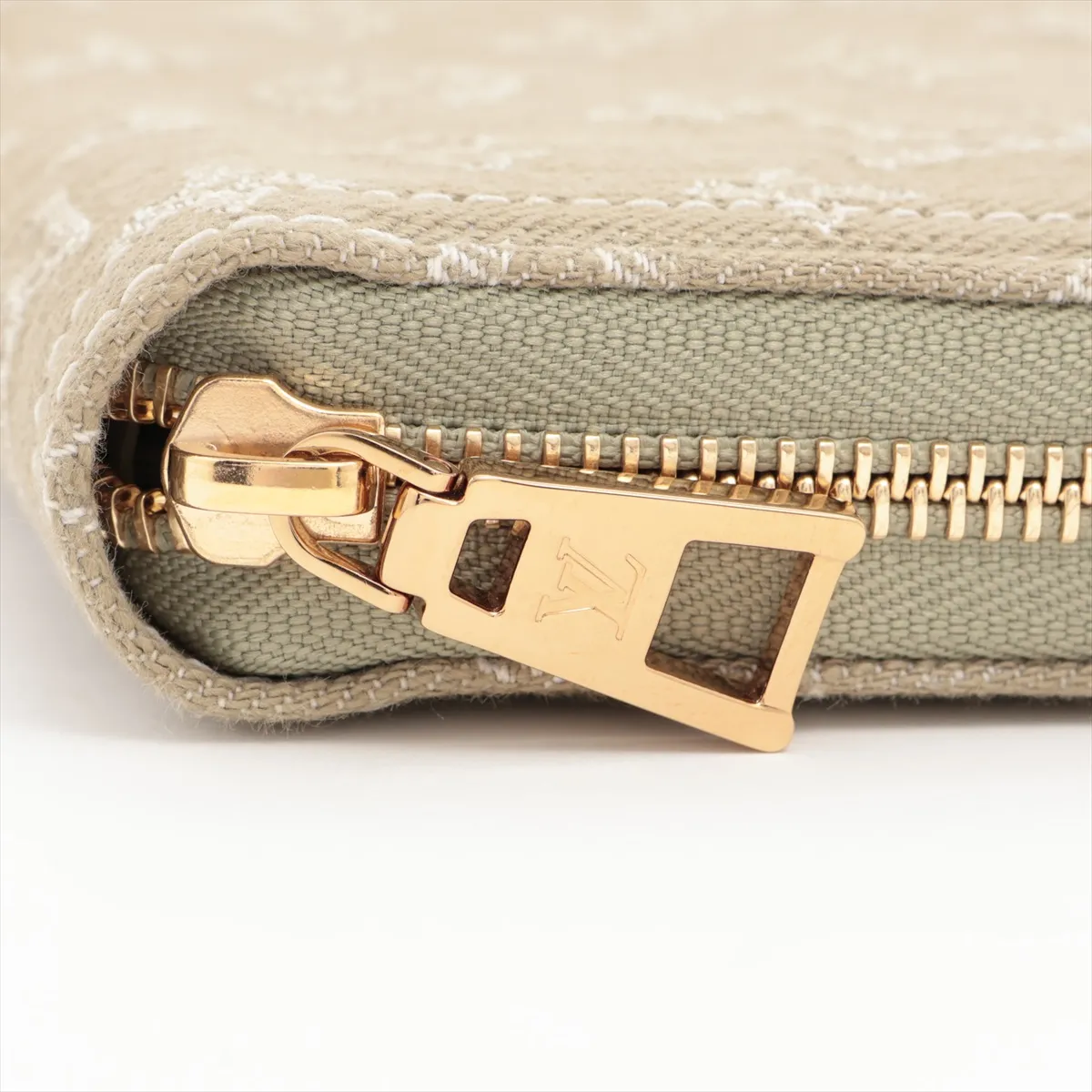 Monogram Denim Zippy Wallet - Green Round Zip Wallet M28297 (RFID detected) — view 13
