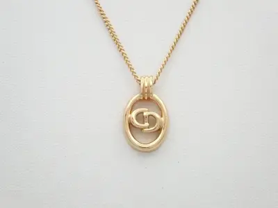 Gold necklace, neck circumference approximately 50cm