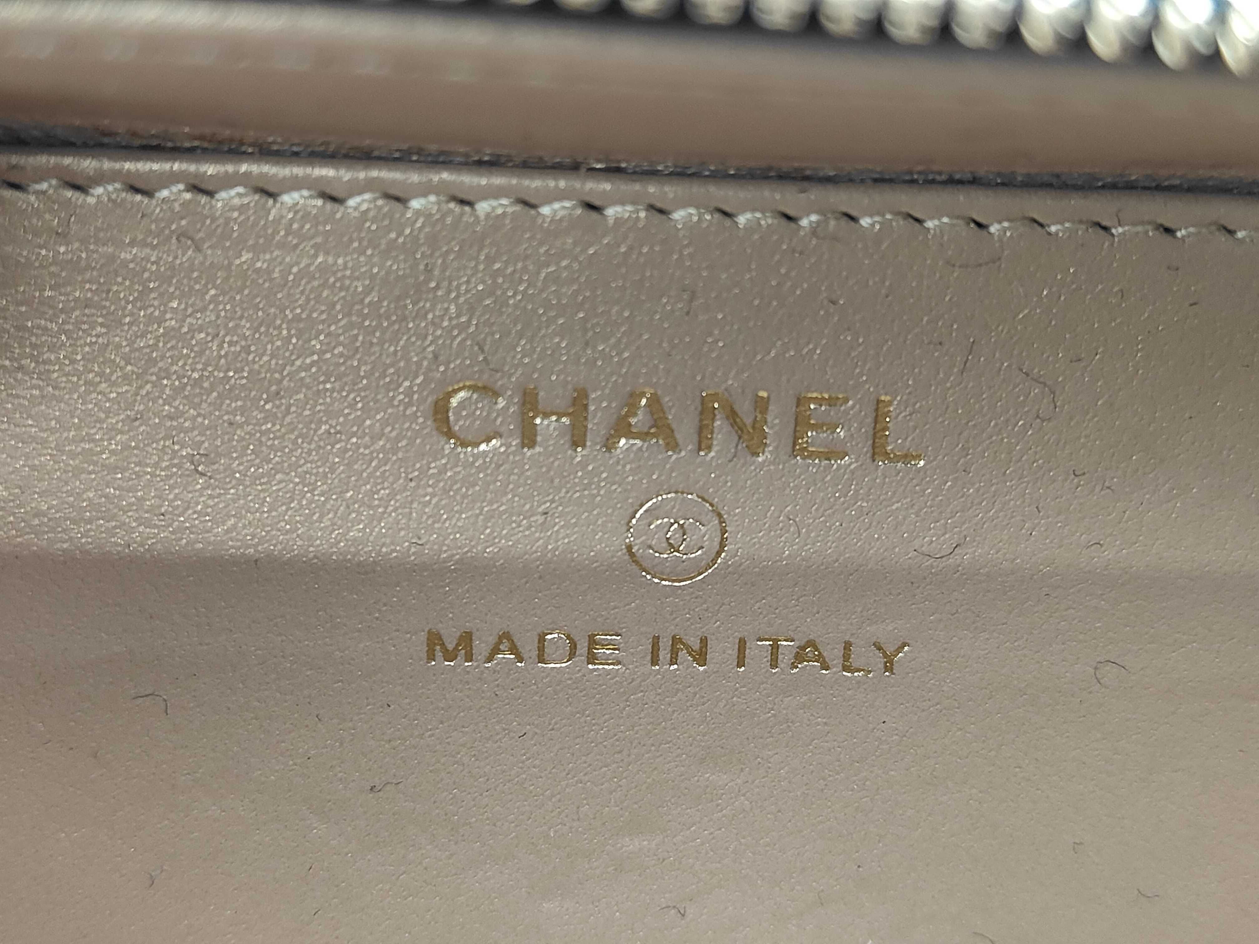 Chain Bag Shoulder Bag — view 9