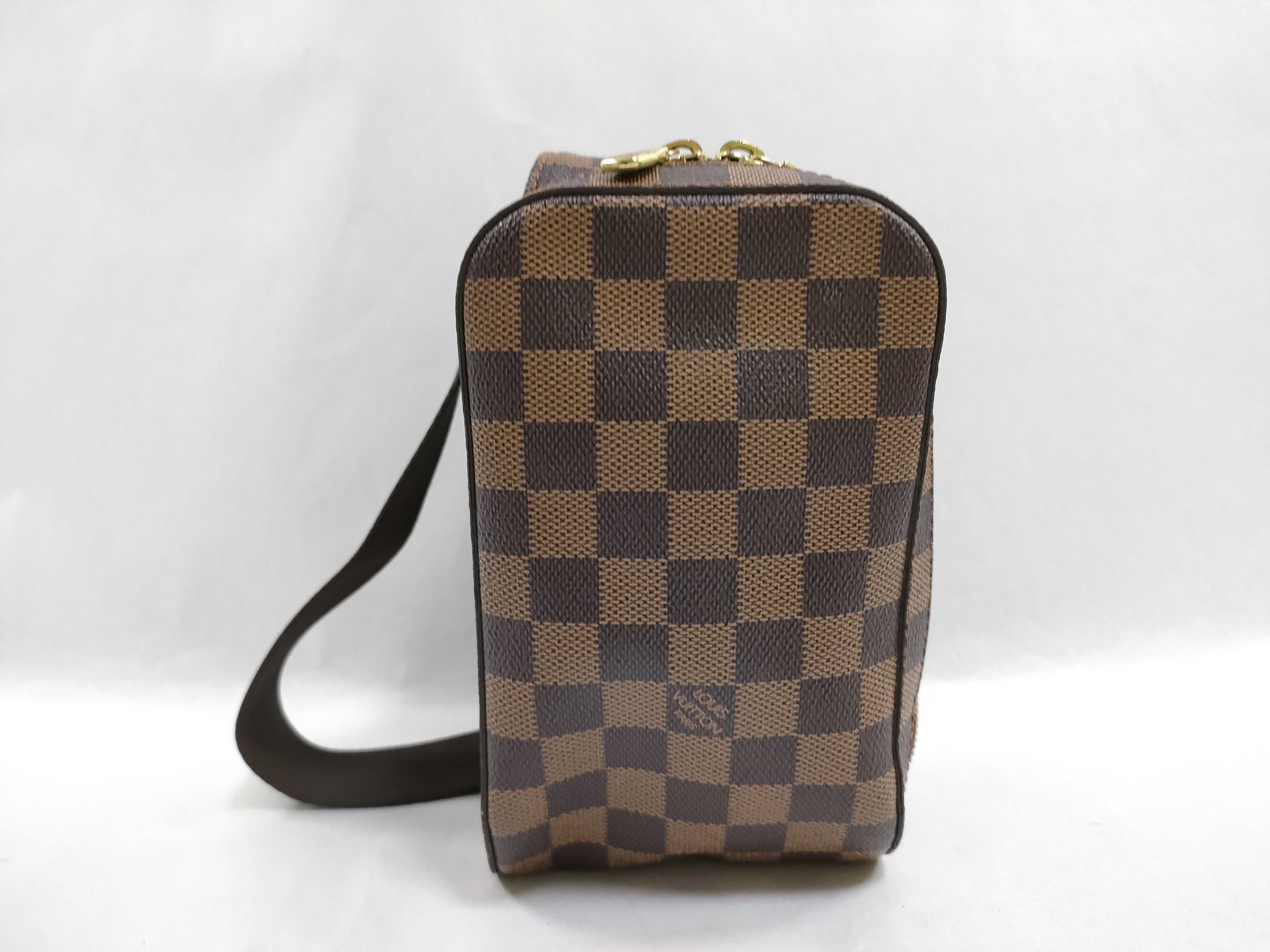 Damier LV Geronimo Shoulder Bag