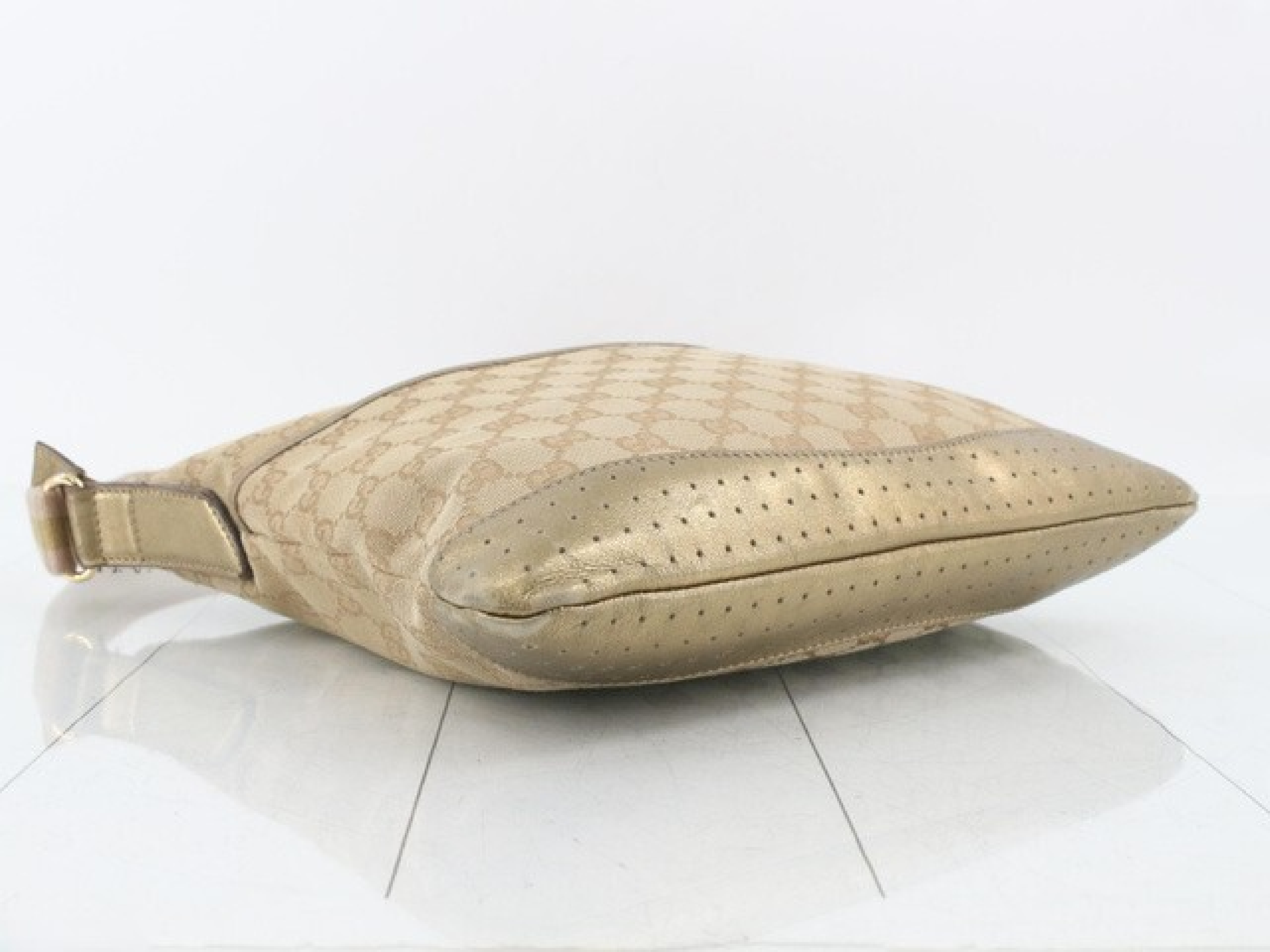 shoulder bag — view 3