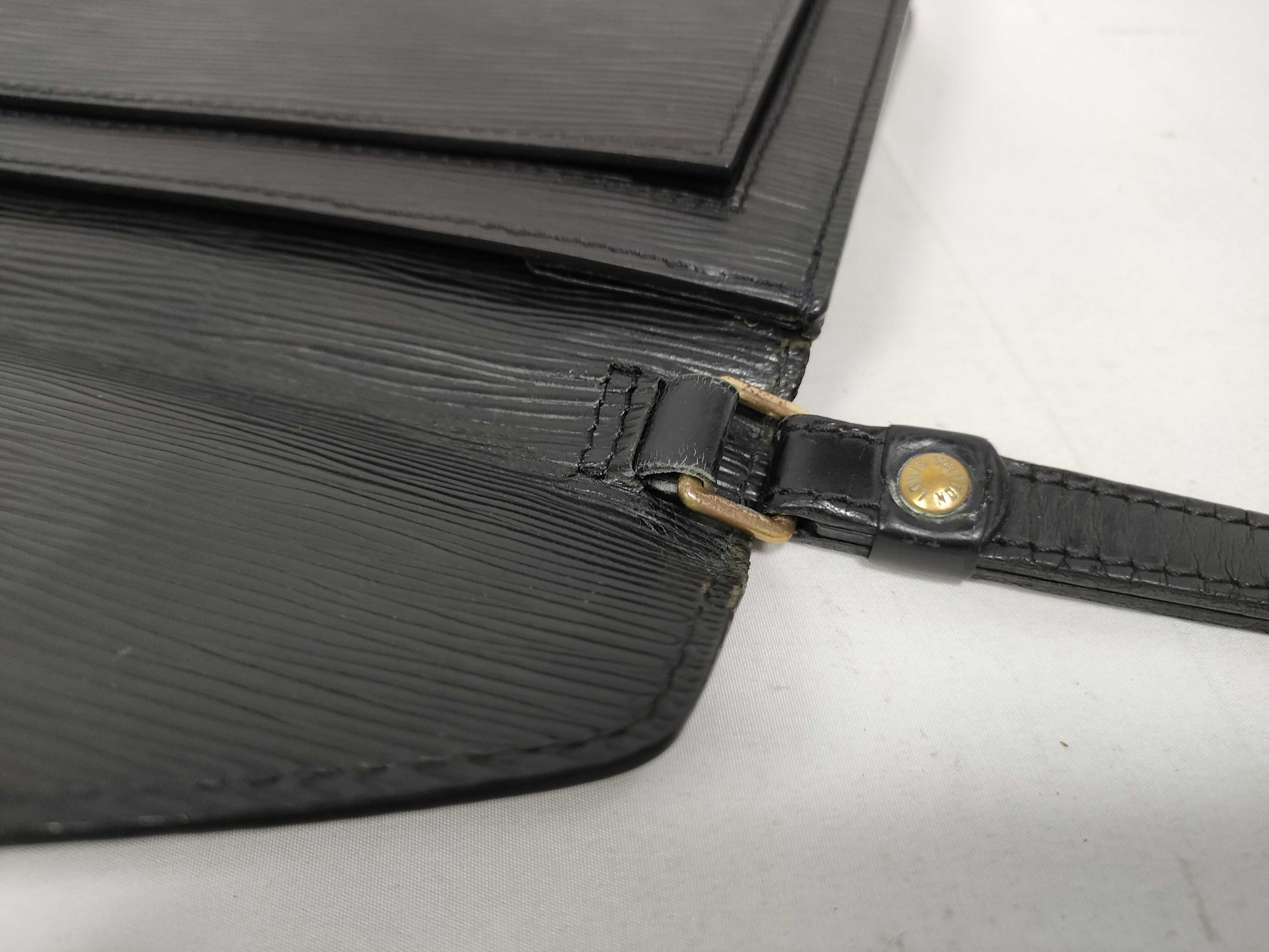 Epi Pochette Sellier Dragonne Second Bag — view 8