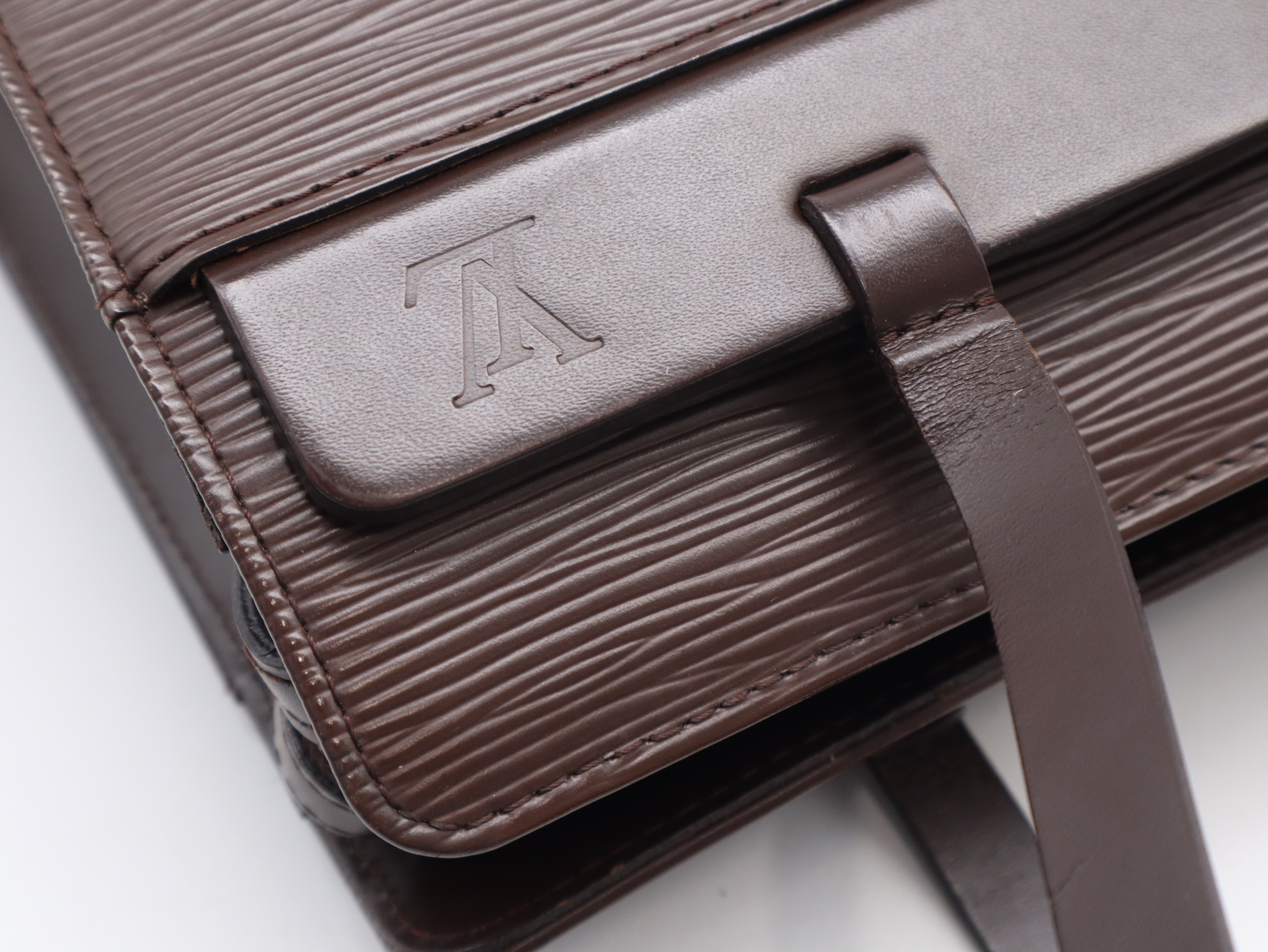 M5249D Epi Croisette PM Mocha Tote Bag — view 7