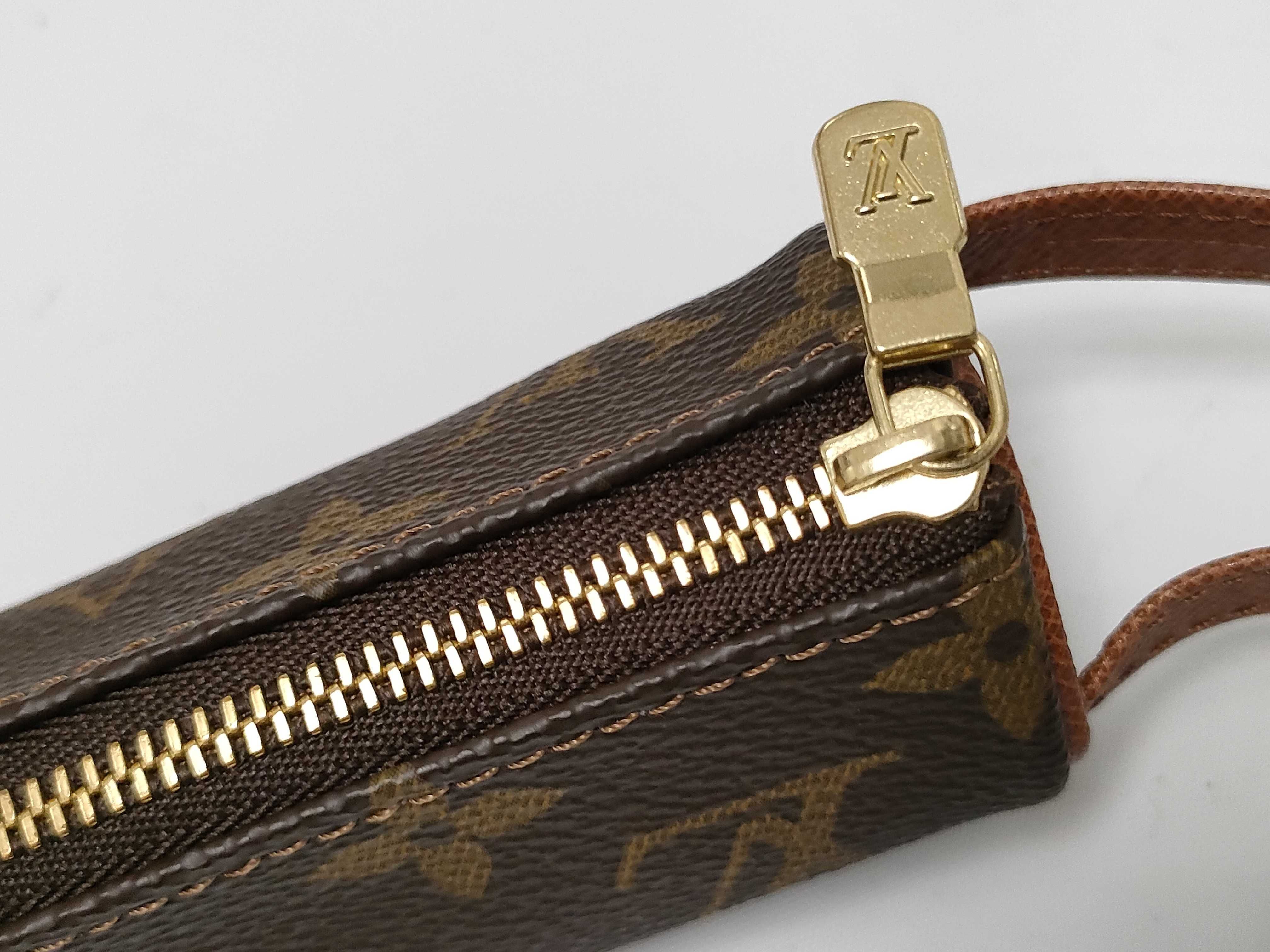 Monogram Louis Vuitton Monogram Etui Trois Ball de Golf Pouch M58249 Pouch — view 4