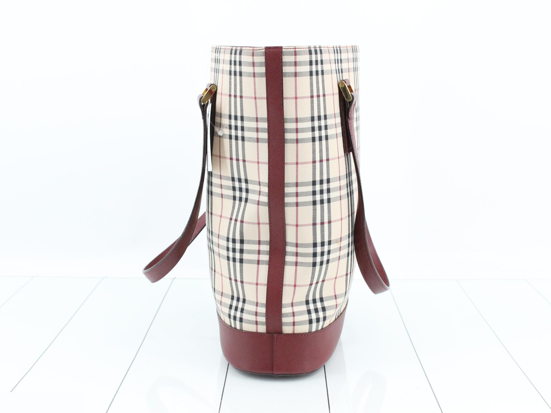 Other lines: Nova Check bags and tote bags — view 4