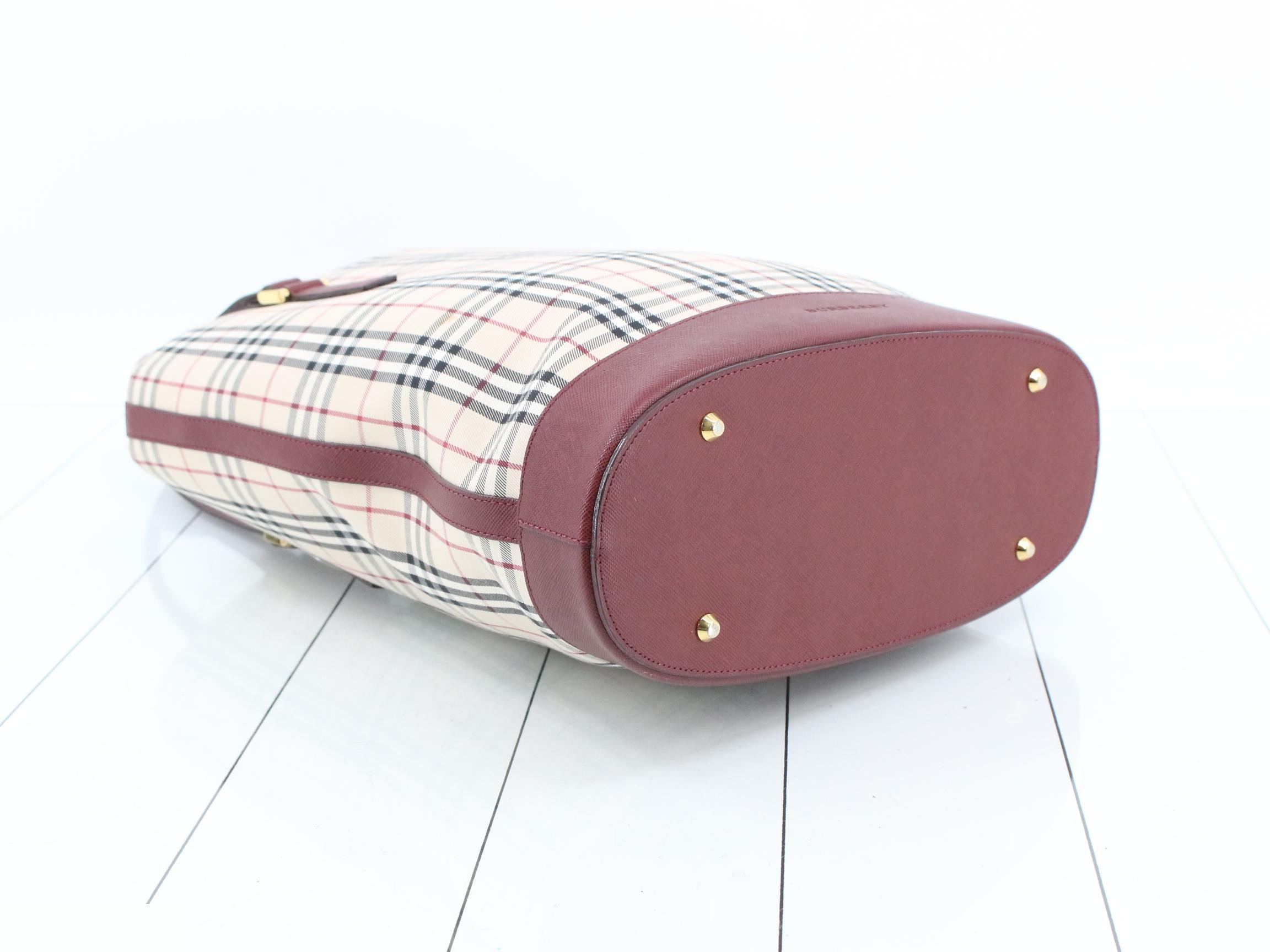 Other lines: Nova Check bags and tote bags — view 5