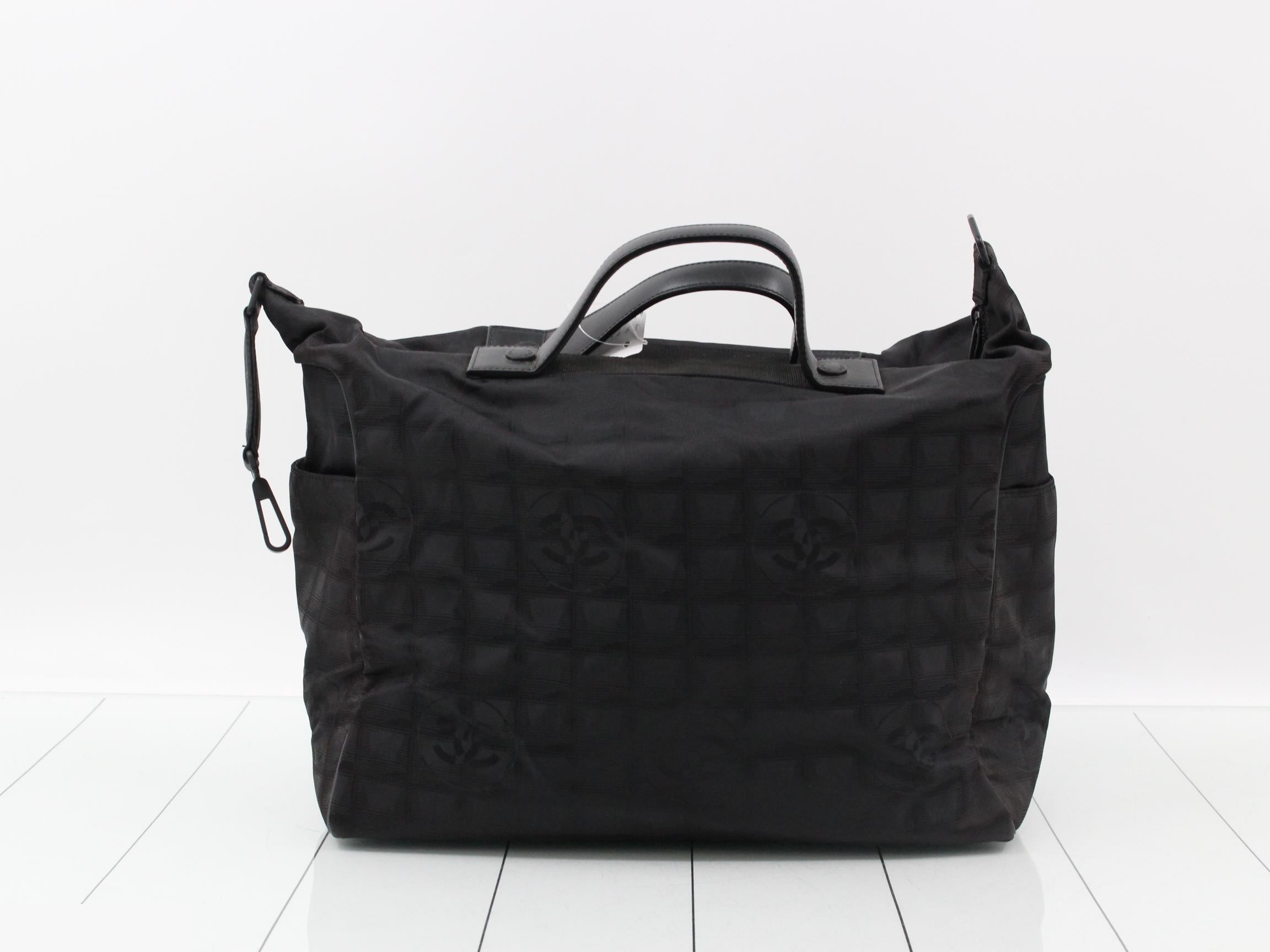 New Travel Line Boston Bag, with belt and guarantee. — view 2