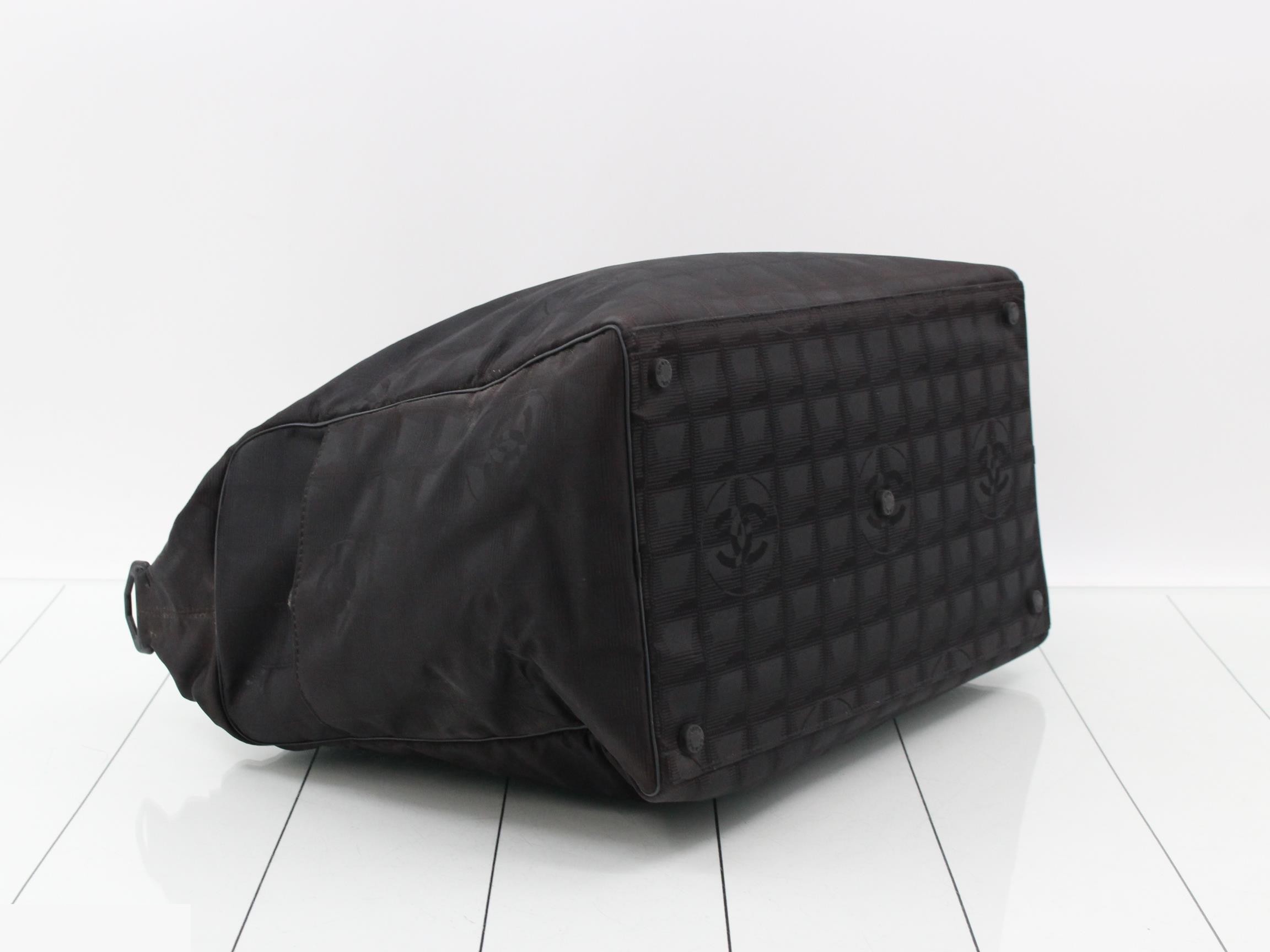 New Travel Line Boston Bag, with belt and guarantee. — view 5