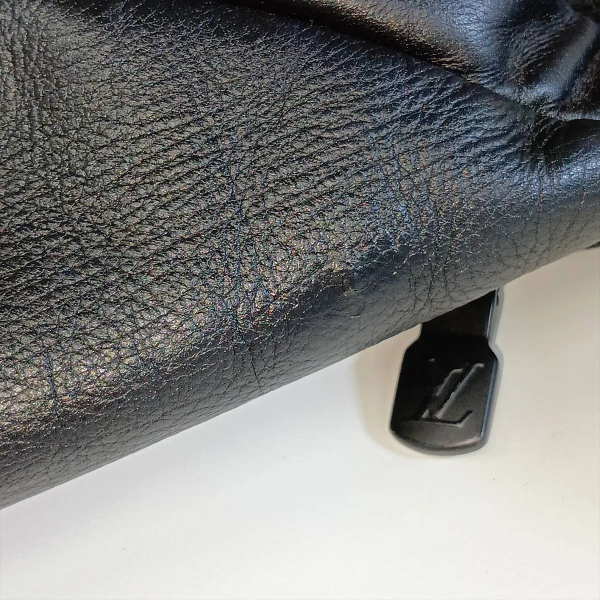 Monogram Shadow Discovery Bum Bag PM M46036 MI4199 Black — view 11