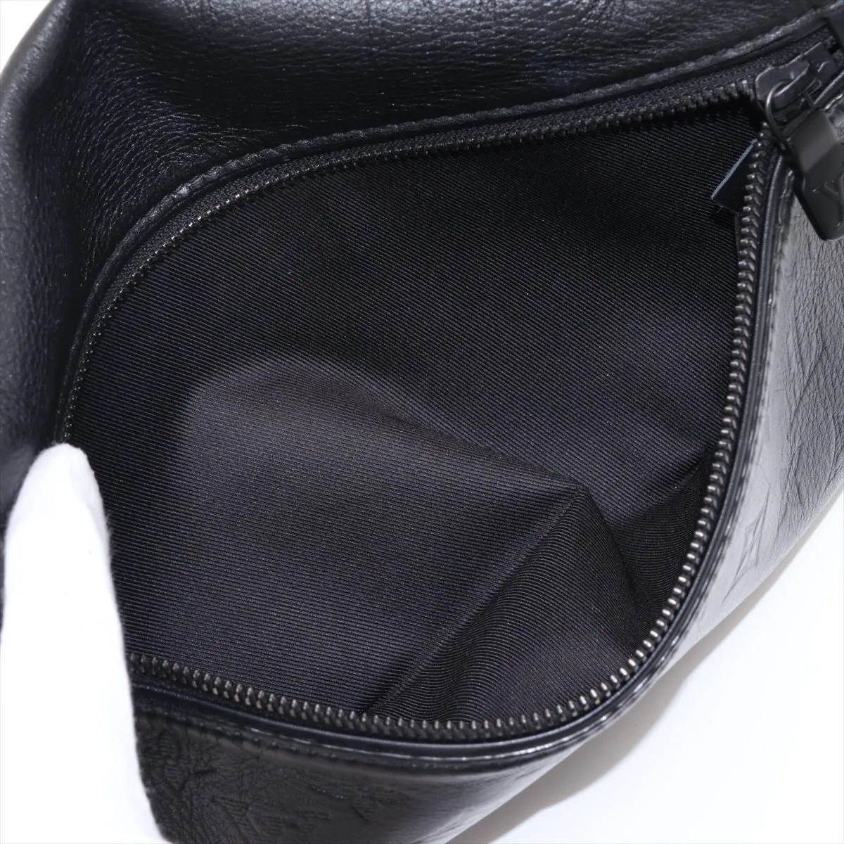 Monogram Shadow Discovery Bum Bag PM M46036 MI4199 Black — view 7
