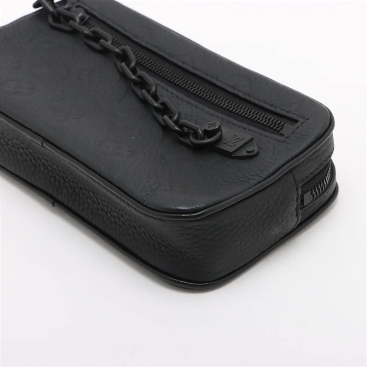 Taurillon Pochette Volga M55703, Syria unknown, Black — view 3