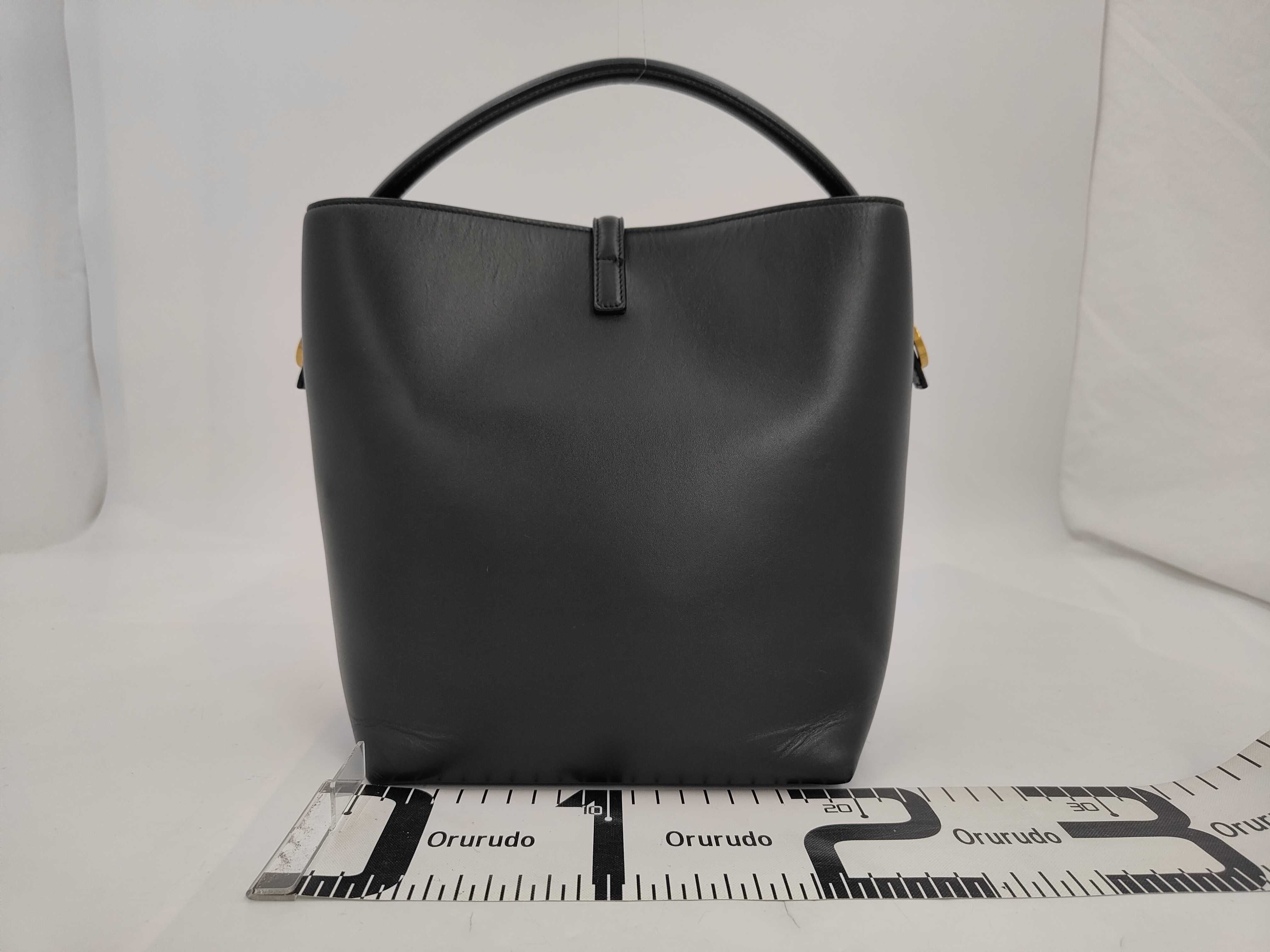 LE37 Dark Green Calf Leather Shoulder Bag with Gold Hardware — view 2