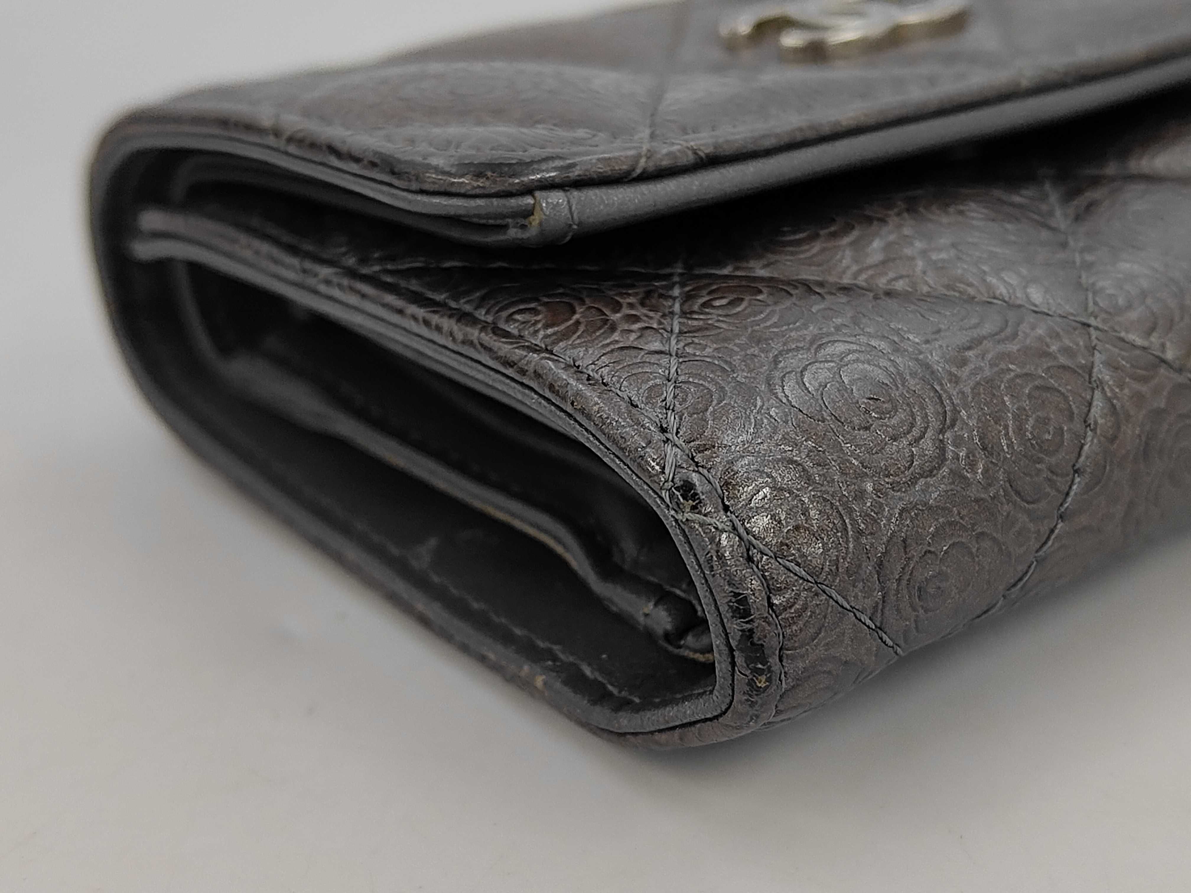 Camellia Leather Compact Wallet, Silver with Gold Hardware, 26104983 (Wallet) — view 4