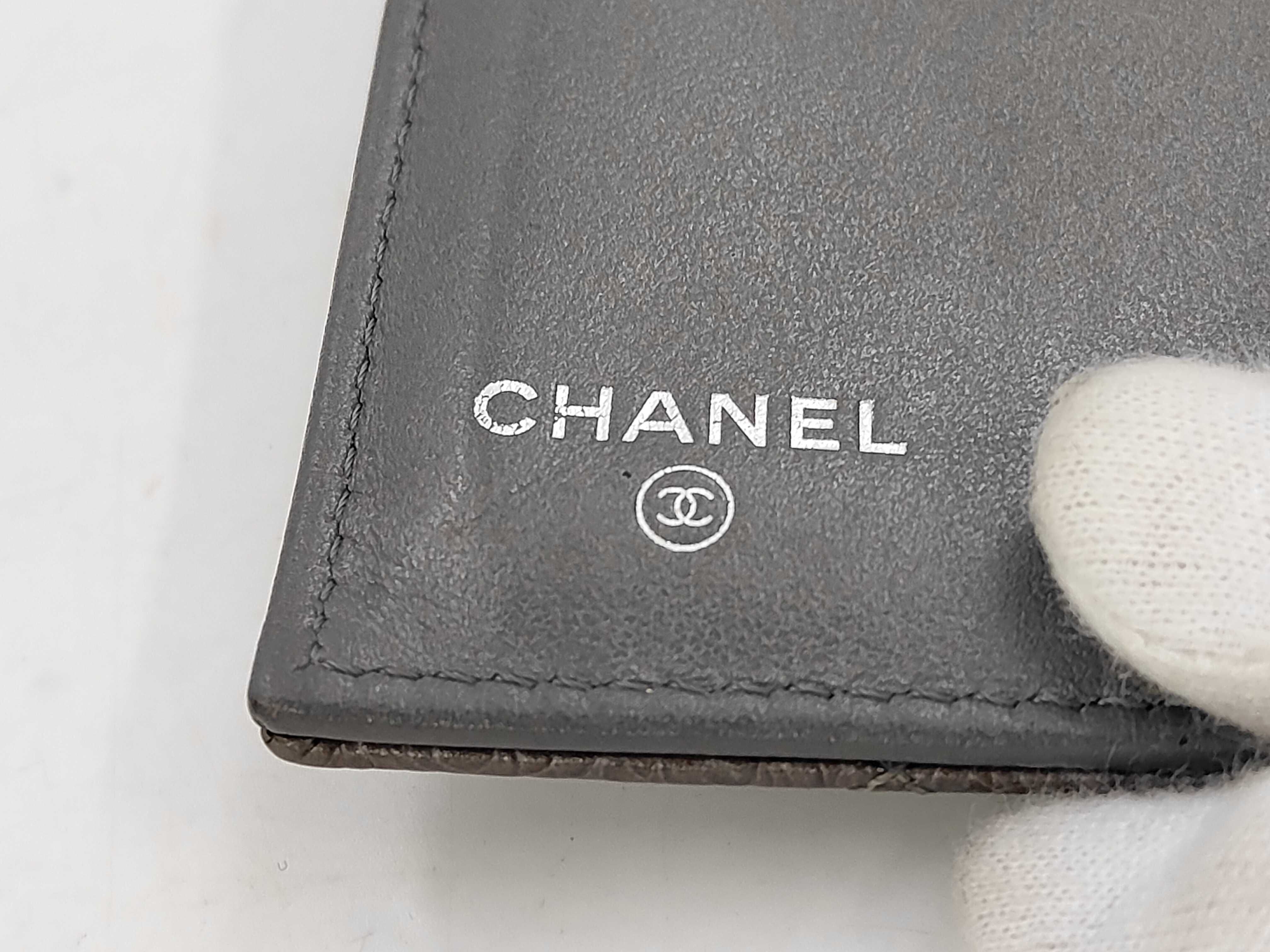 Camellia Leather Compact Wallet, Silver with Gold Hardware, 26104983 (Wallet) — view 9