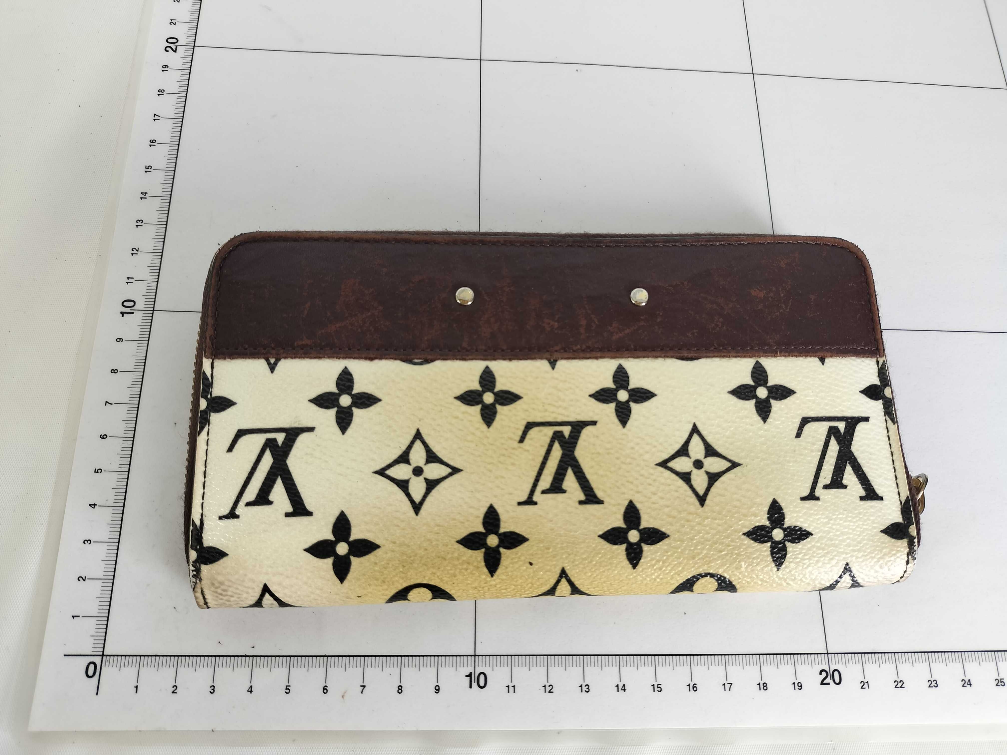 Monogram M67234 Monogram Zippy Wallet Blanc — view 13