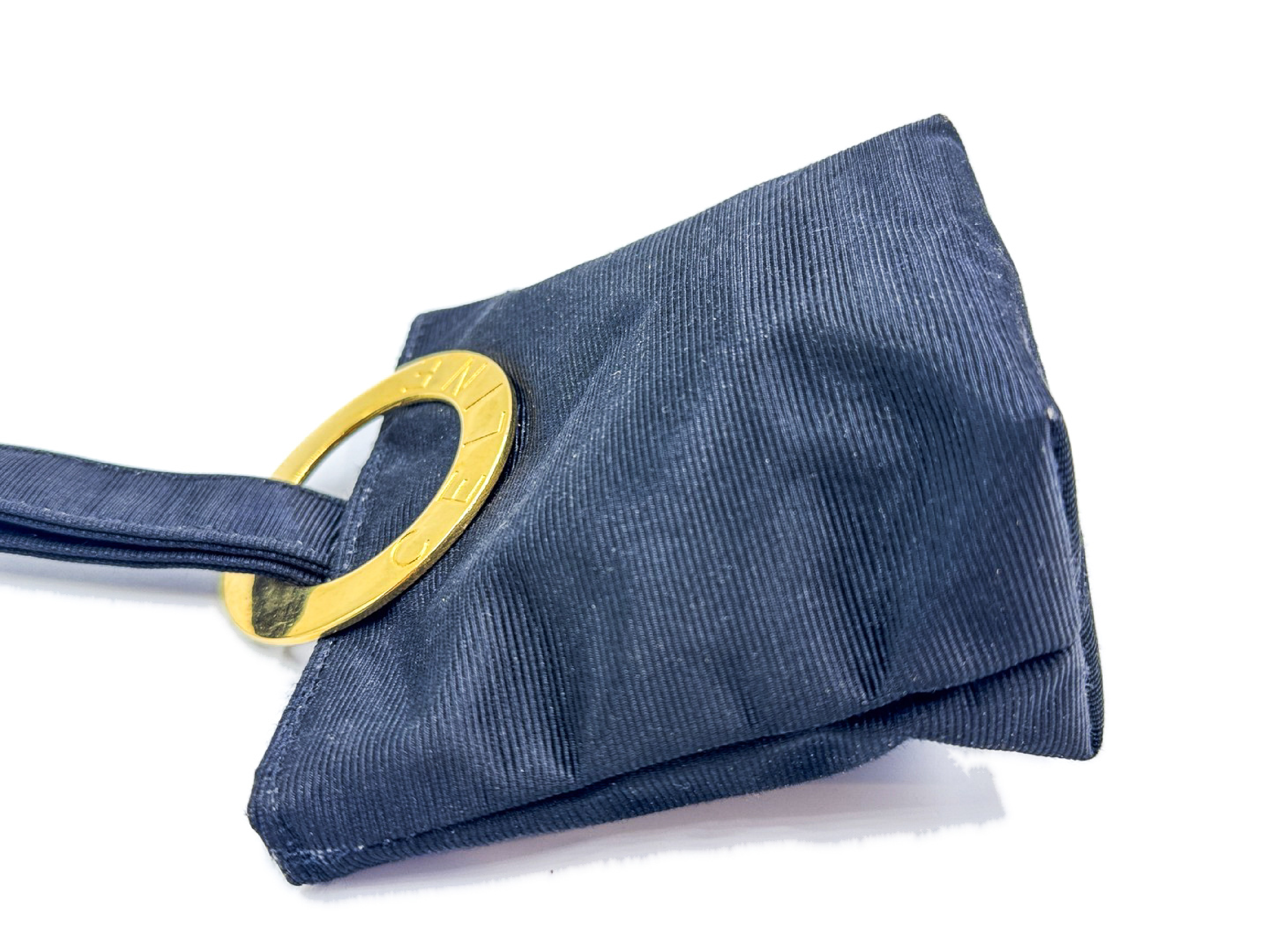 Circle clasp, gold hardware, black pouch — view 4
